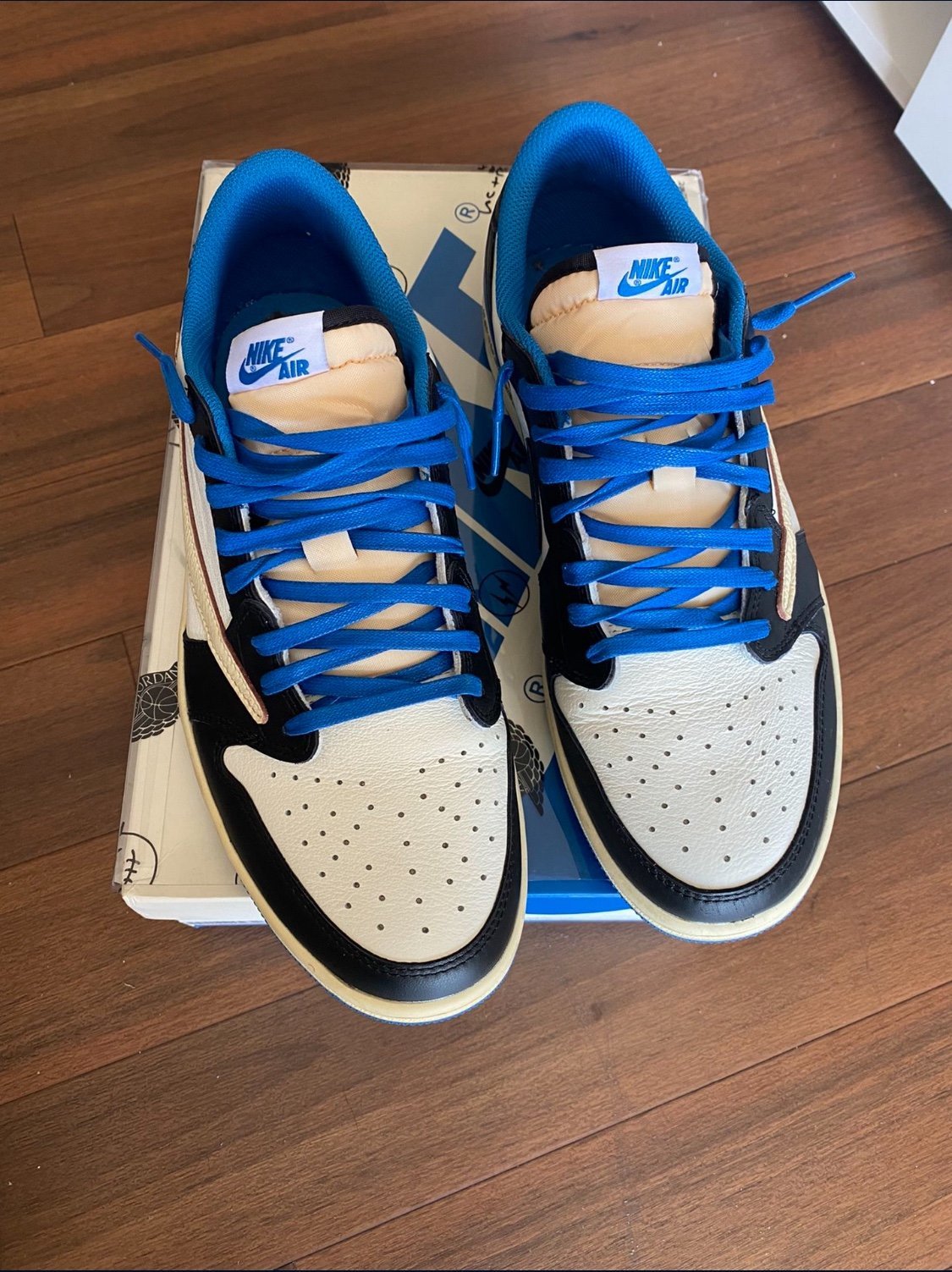 travis scott Jordan 1 low