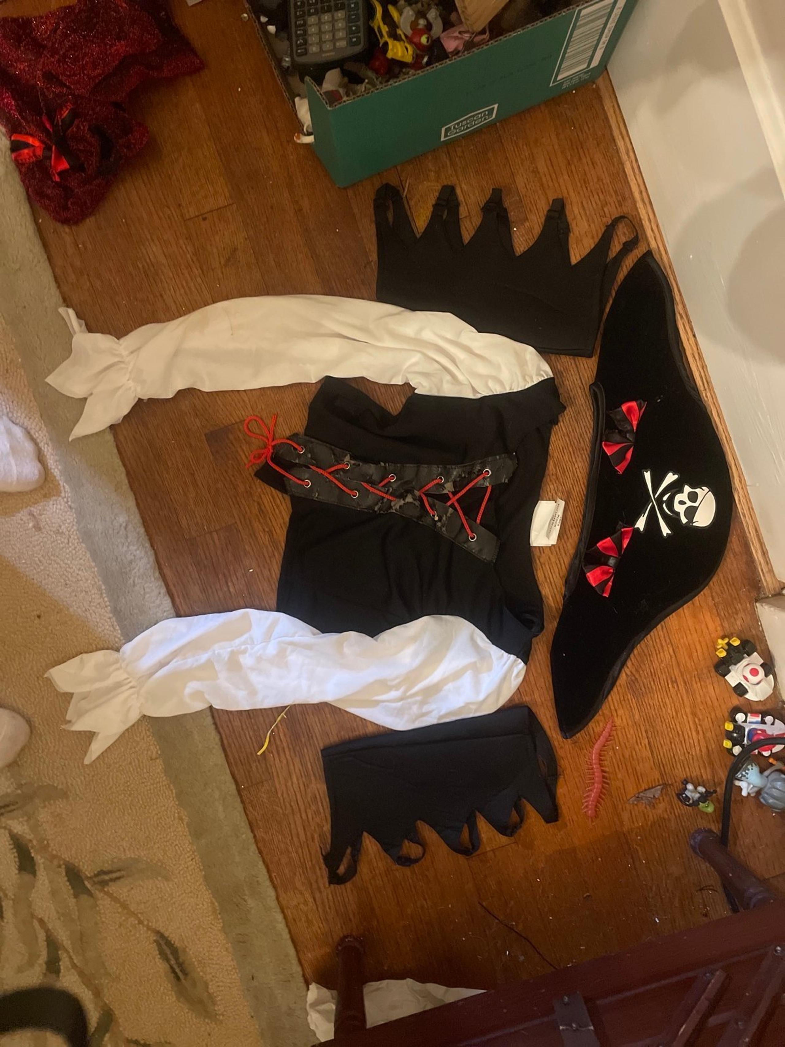 Scallywag pirate costume