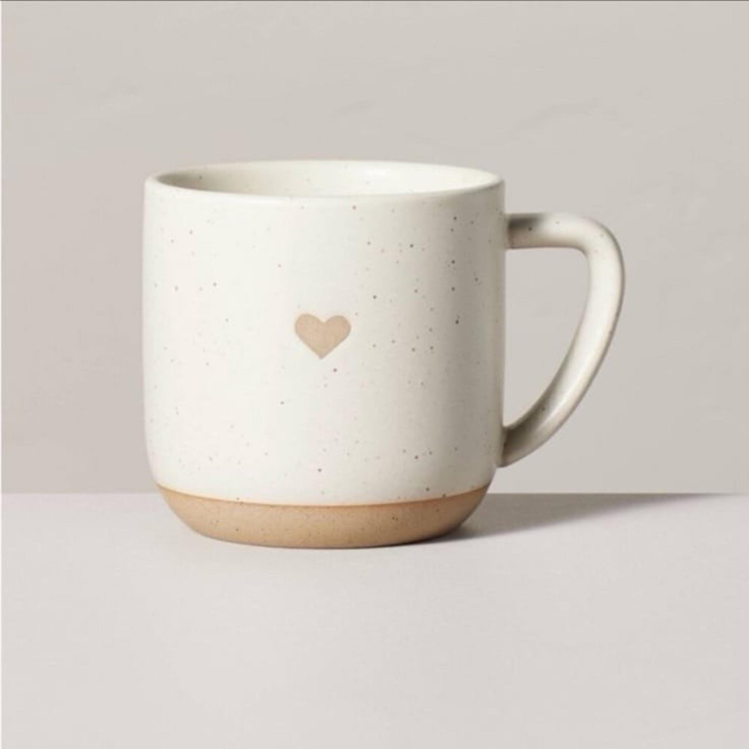 Hearth & Hand Magnolia 12oz
Stoneware Heart Mug Cream/Clay