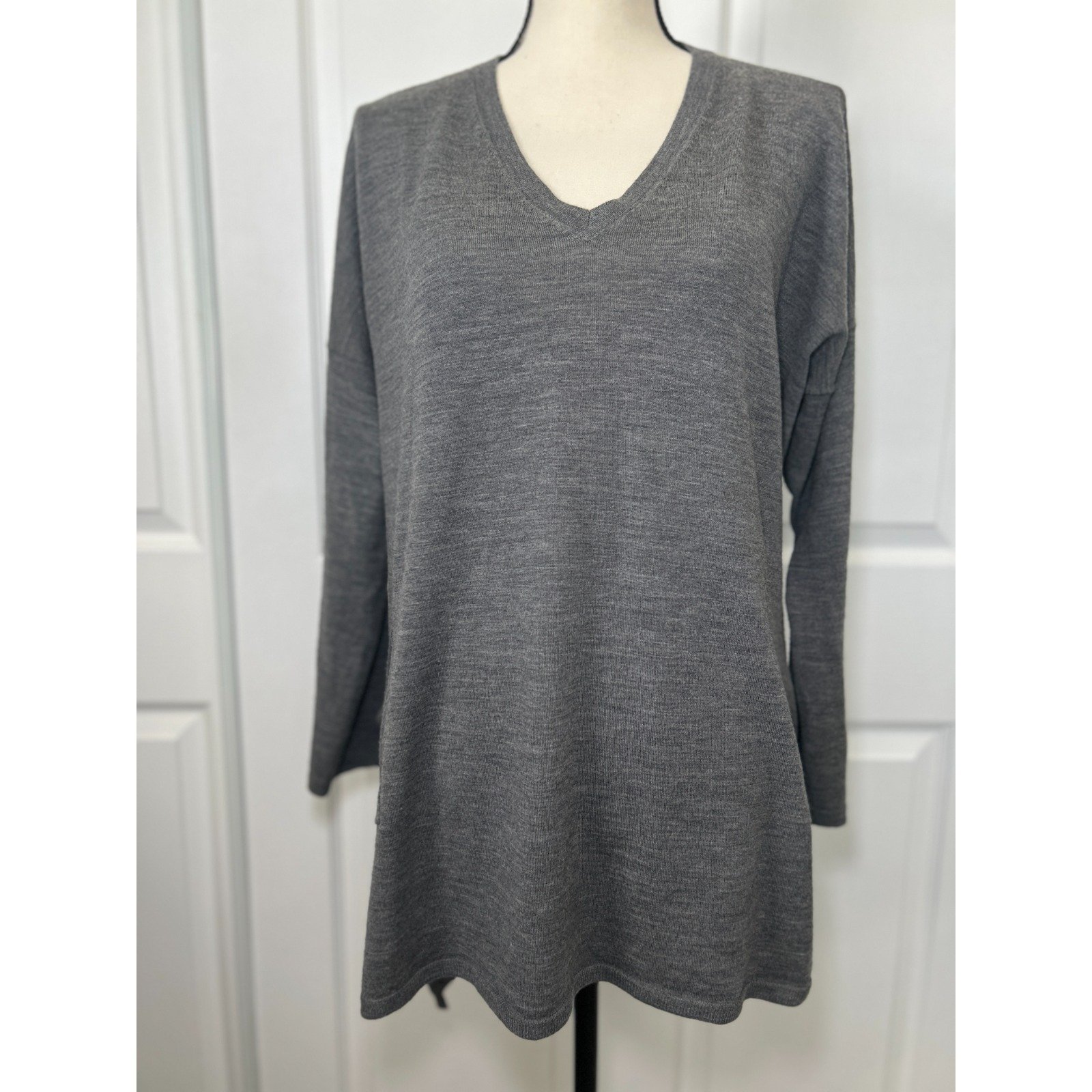 Eileen Fisher Gray Hi Low Top w Pockets V Neck Merino Wool Size XL