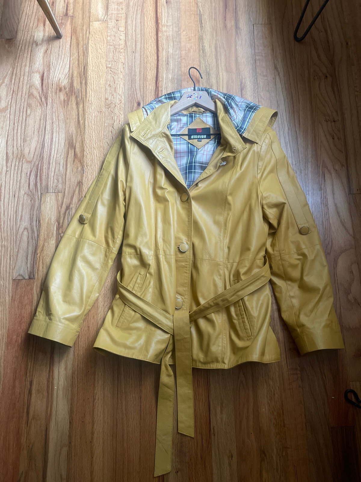 Emelda 100% Natural Leather Jacket Sz 44
