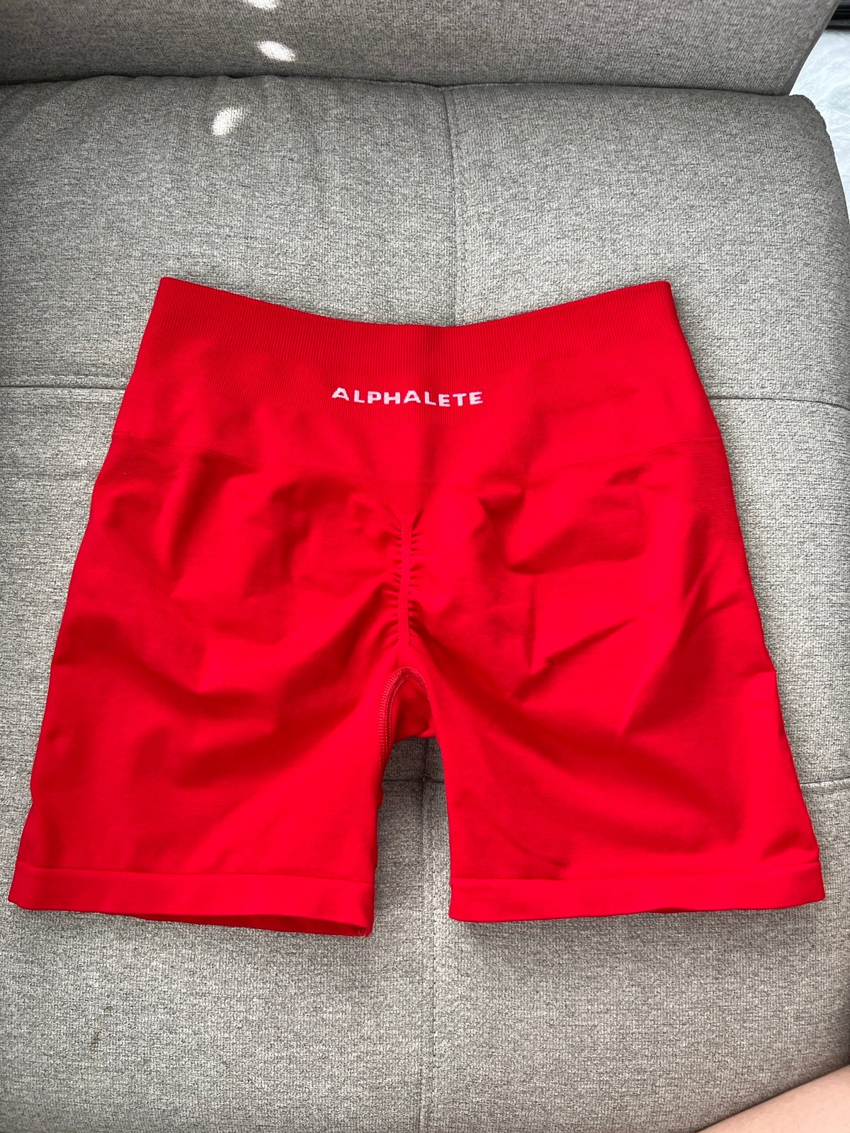 Alphalete amplify shorts