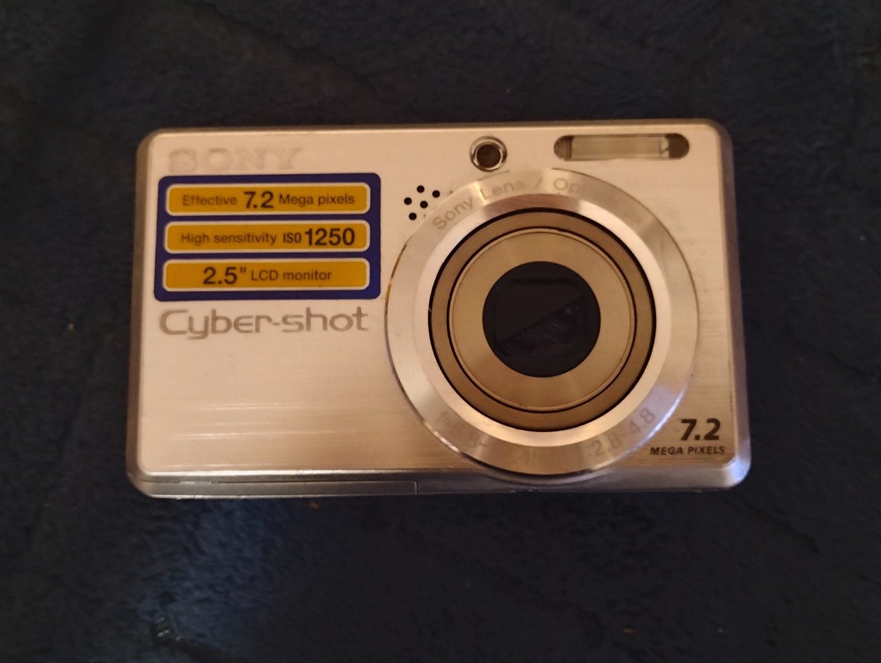 Camera Sony Cyber-Shot DSC-S750 7.2 Mega Pixels