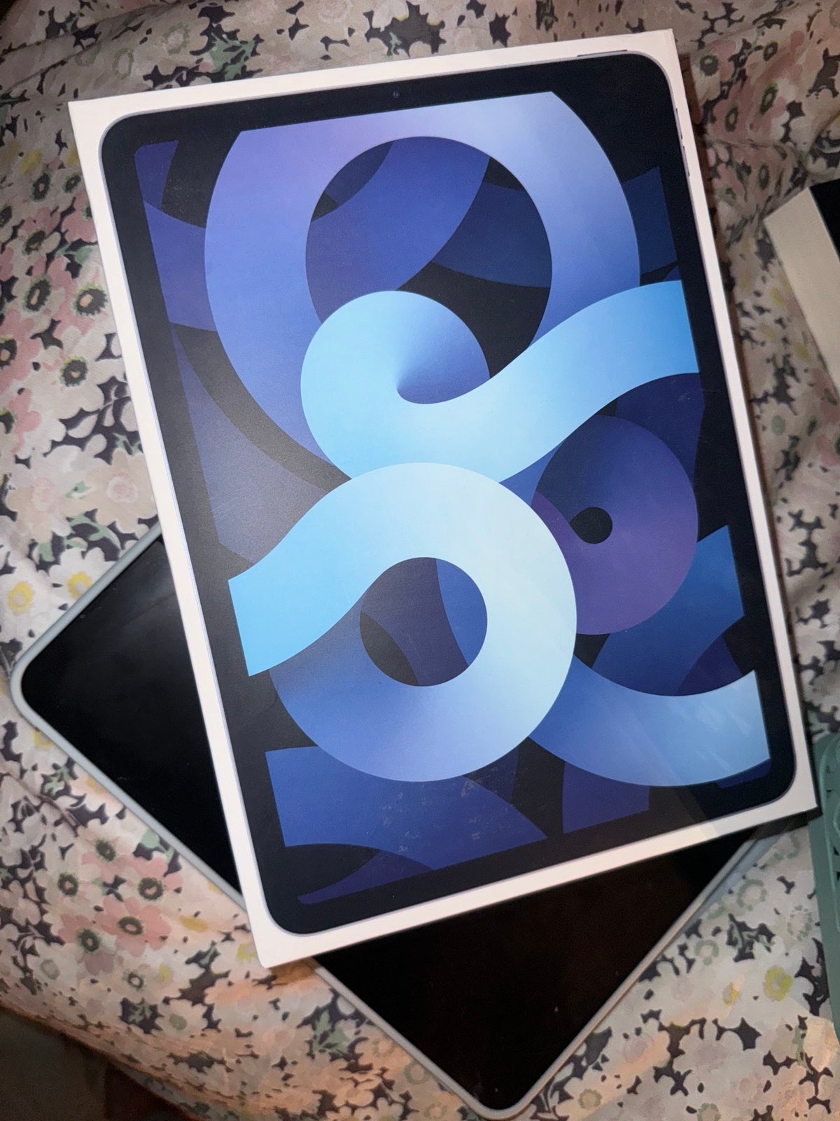 Apple iPad Air 4th Generation 64 GB