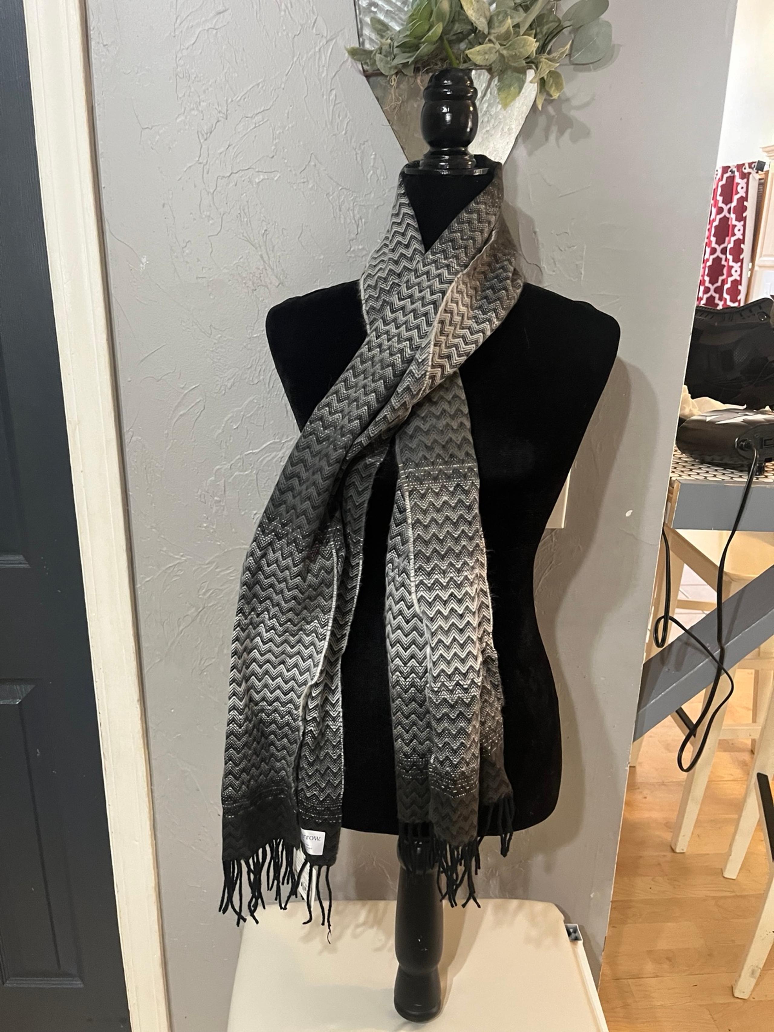 Croft and Barrow scarf