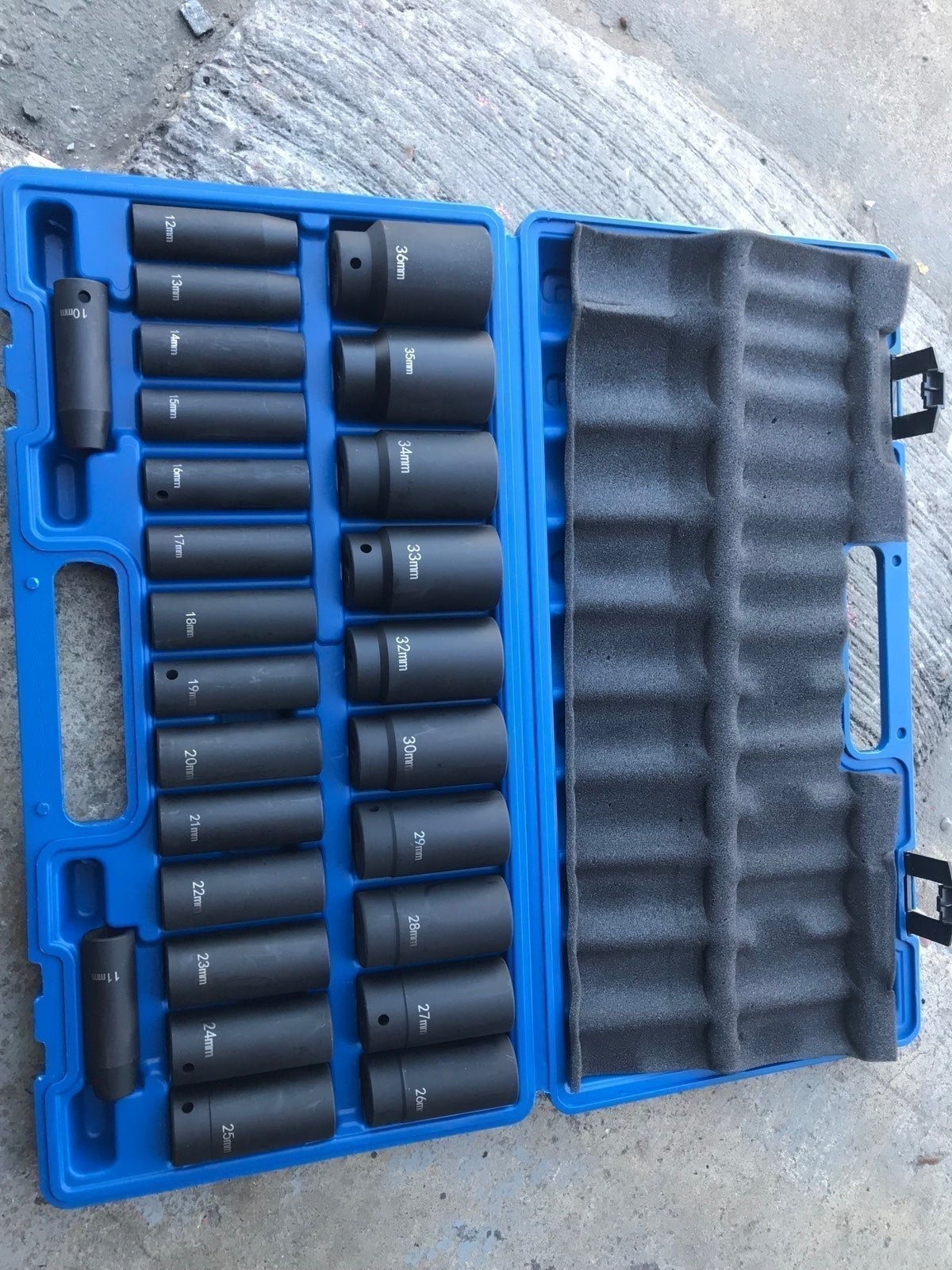COMPLETE HIGH IMPACT 26 piece metric 1/2 inch deep socket set for ratchet wrench