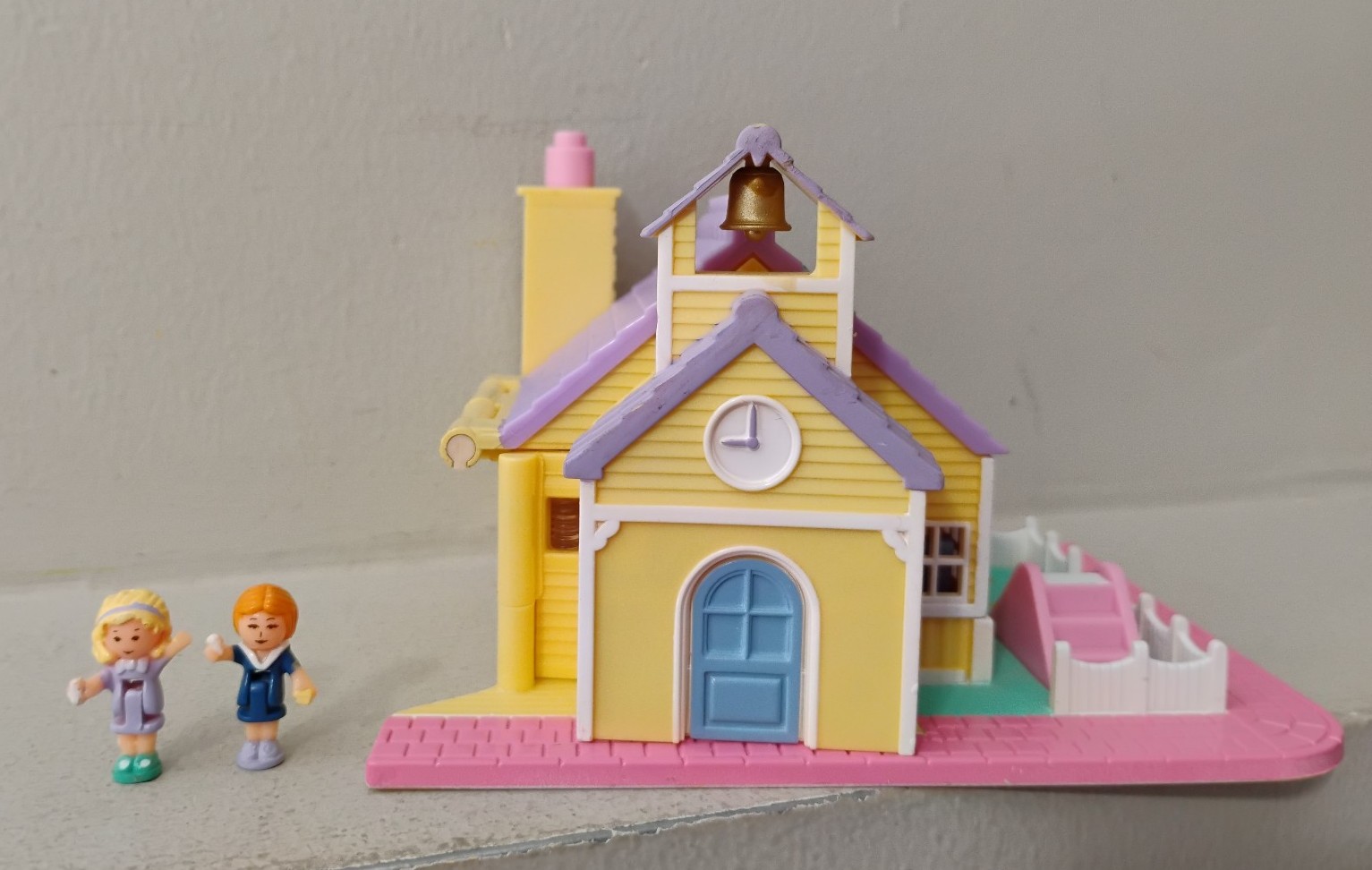 Vintage 1993 Polly Pocket Pollyville Light Up Schoolhouse Set WORKS