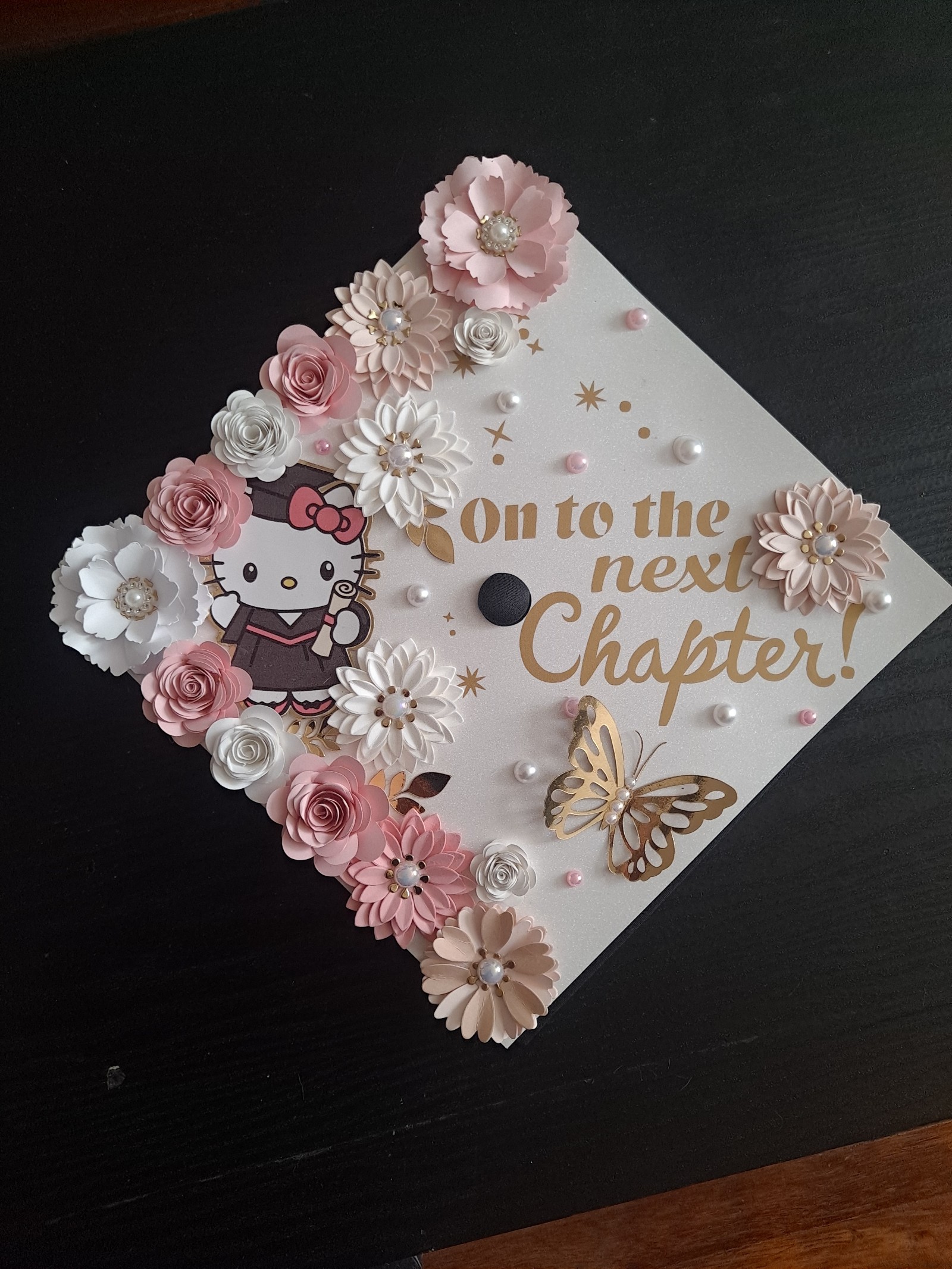 Hello Kitty Graduation cap topper