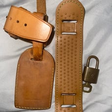 Louis Vuitton Luggage Tag/Poignet/Key and Free shoulder pad