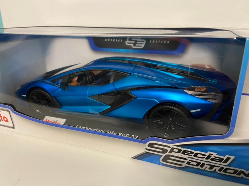 Maisto 1/18 diecast model car