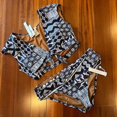New NWT Bleu Rod Beattie Geometric Bikini Set Swim Two Piece Cap Sleeve Size 10
