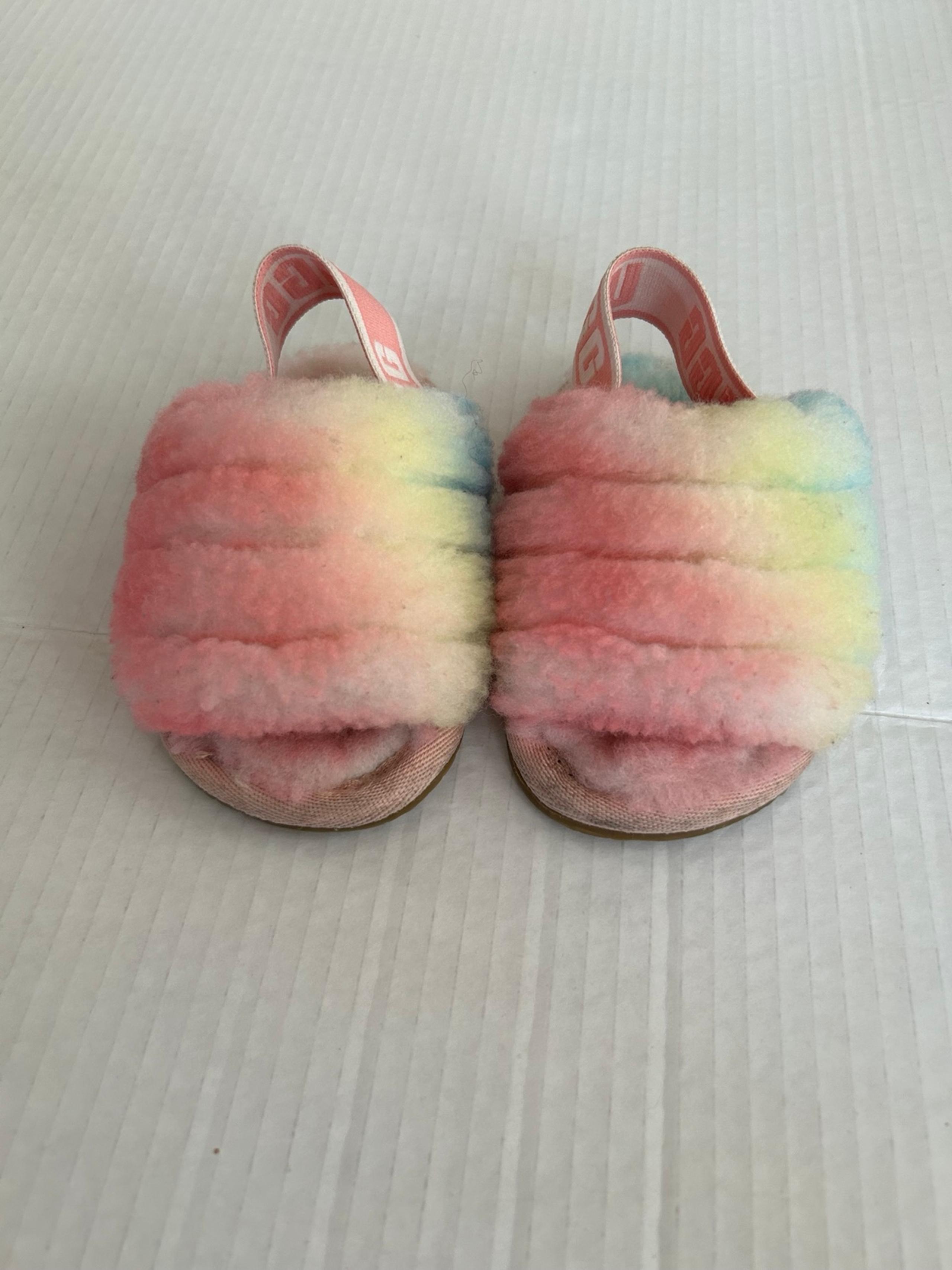 Infant Girls Ugg Shoes Size 3/4