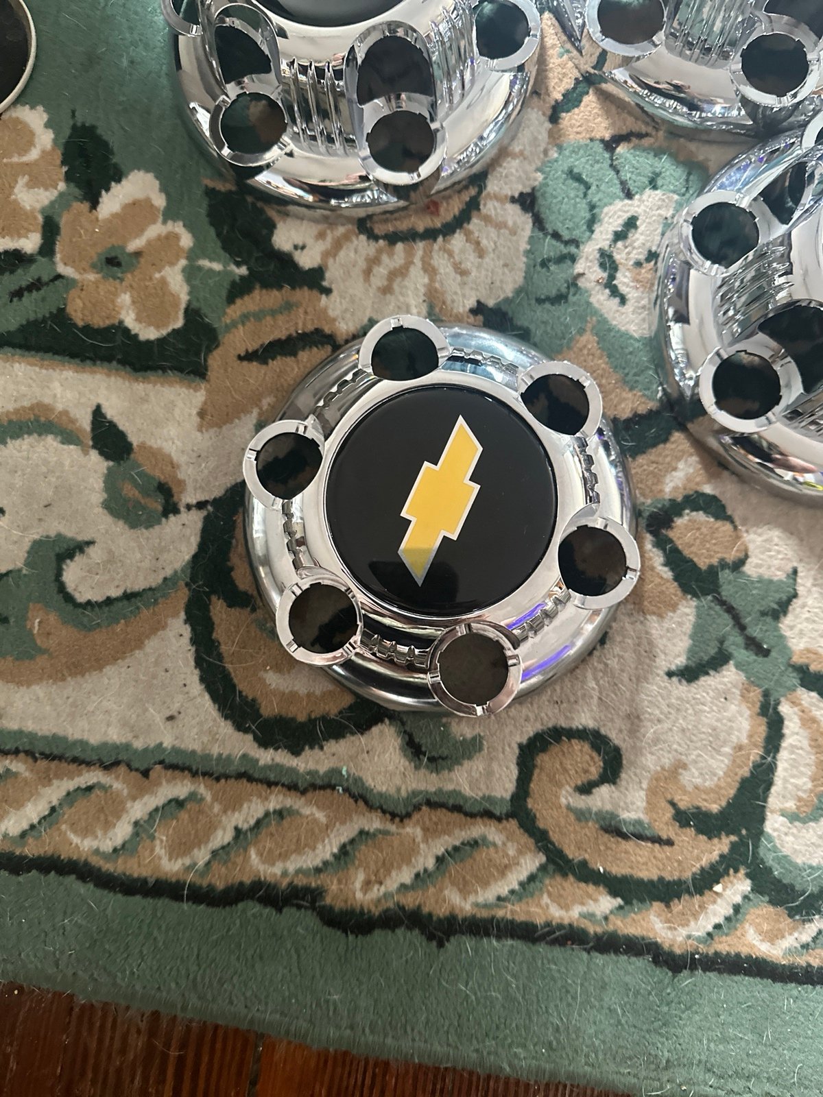 Set of center caps for chevy silverrado