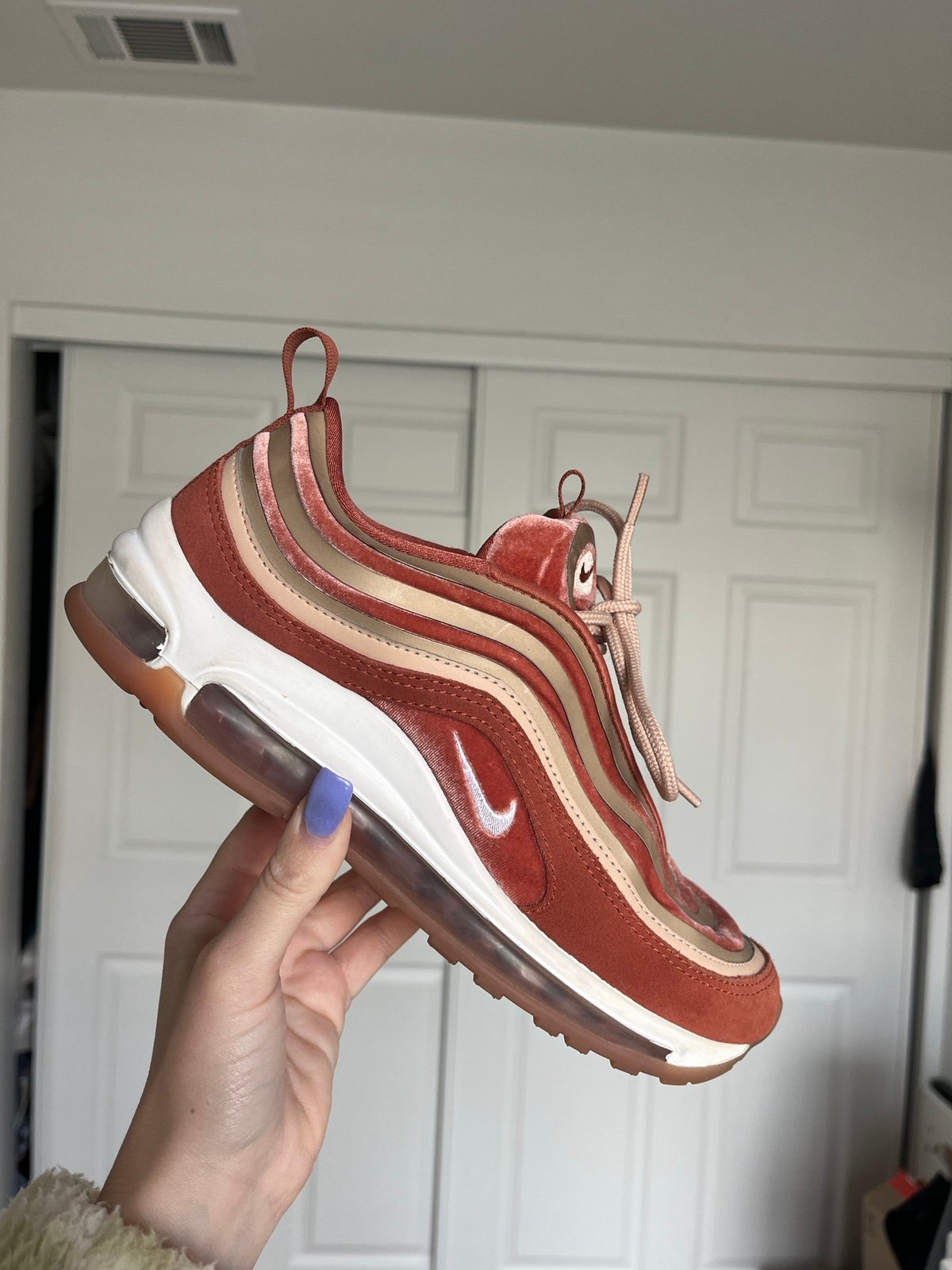 Nike Women’s Air Max 97 Ultra 17 Dusty Peach Velvet White Size 7