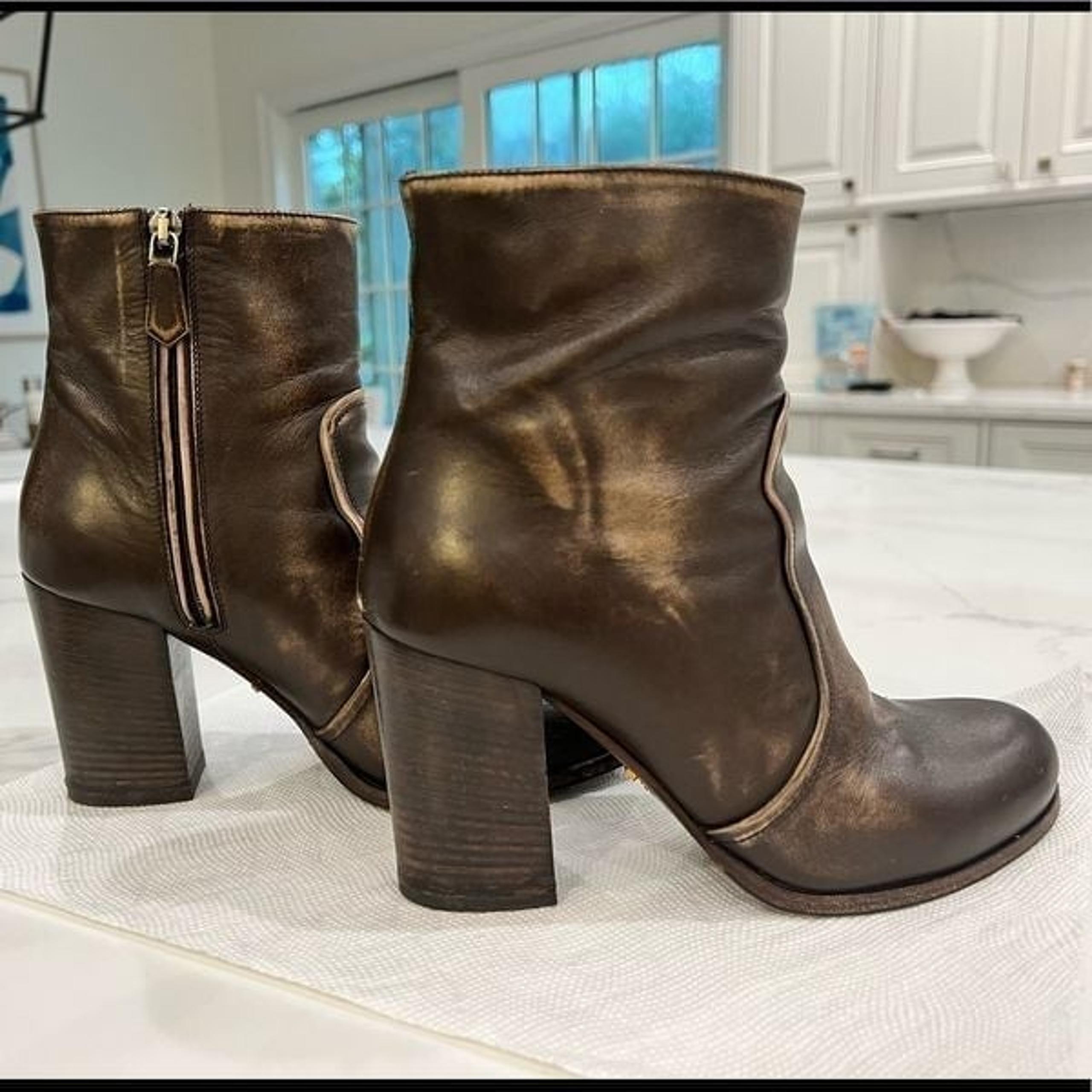 PRADA brown distressed leather round toe heeled boots  sz 36.5 VGUC