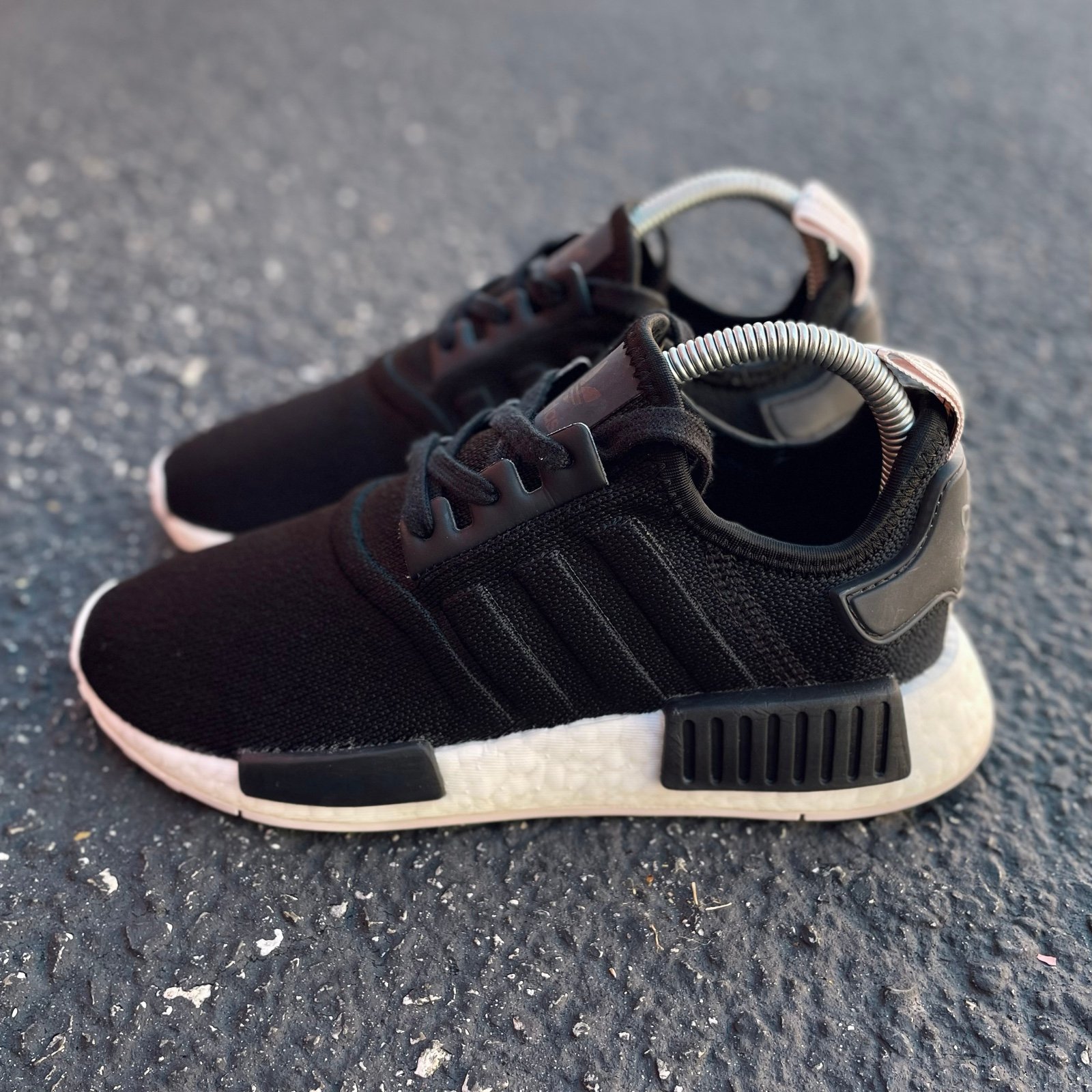 Adidas NMD_R1 size 6 Women’s preowned