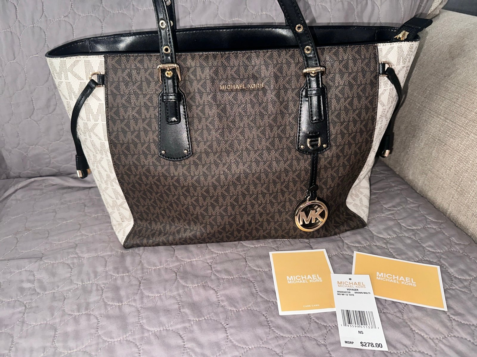 michael kors voyager medium logo tote