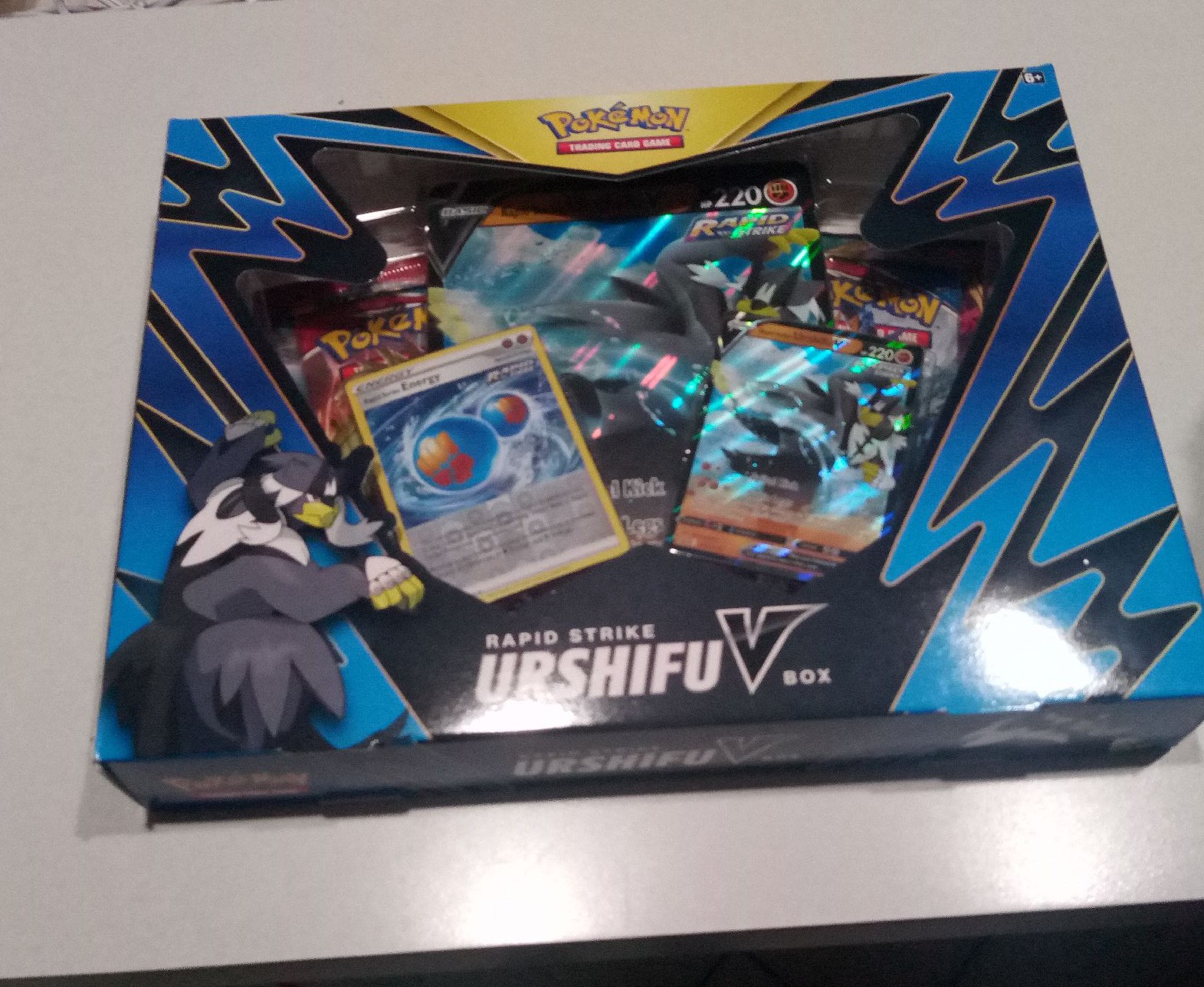 Pokemon Urshifu V Box
