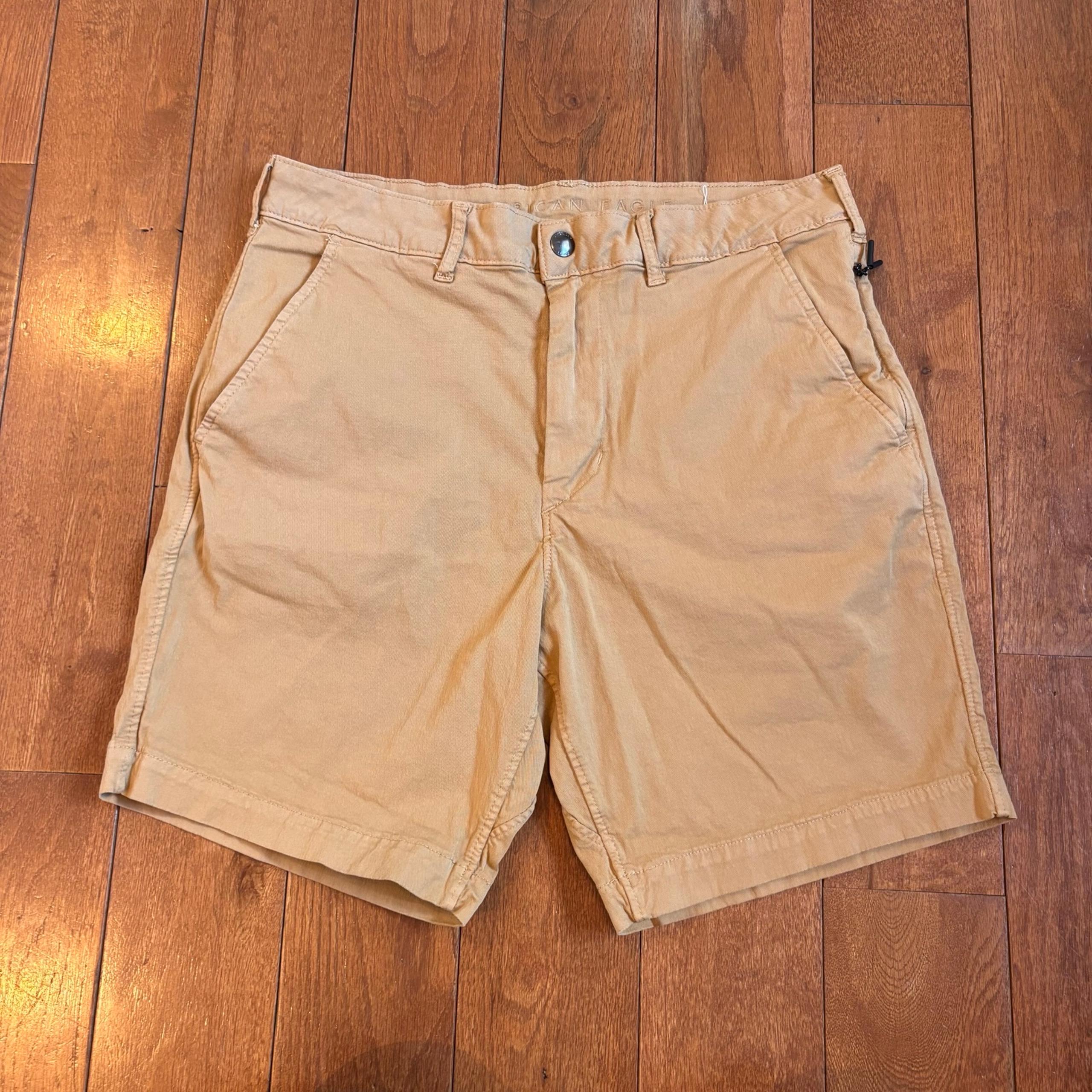 Mens American Eagle Tech Twill Tan Khaki Chino Shorts Classic sz 31 / 8" ins