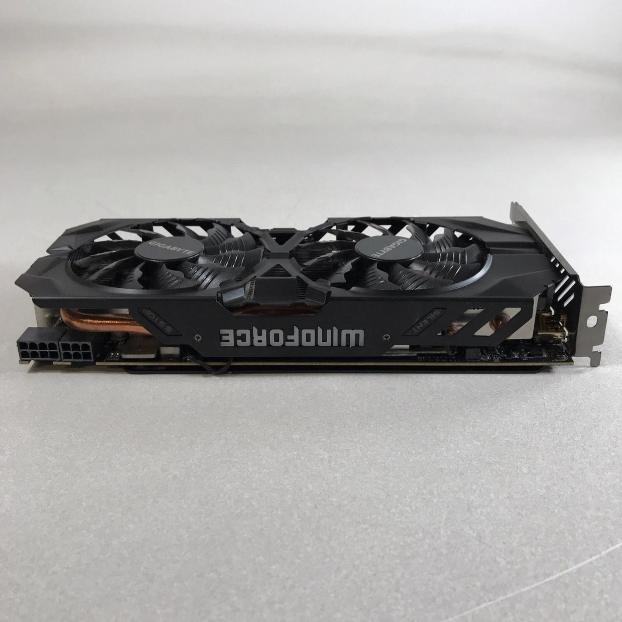GIGABYTE Radeon R9 380 4GB GDDR5 PCI Express 3.0 ATX Video Card GV-R938G1 GPU