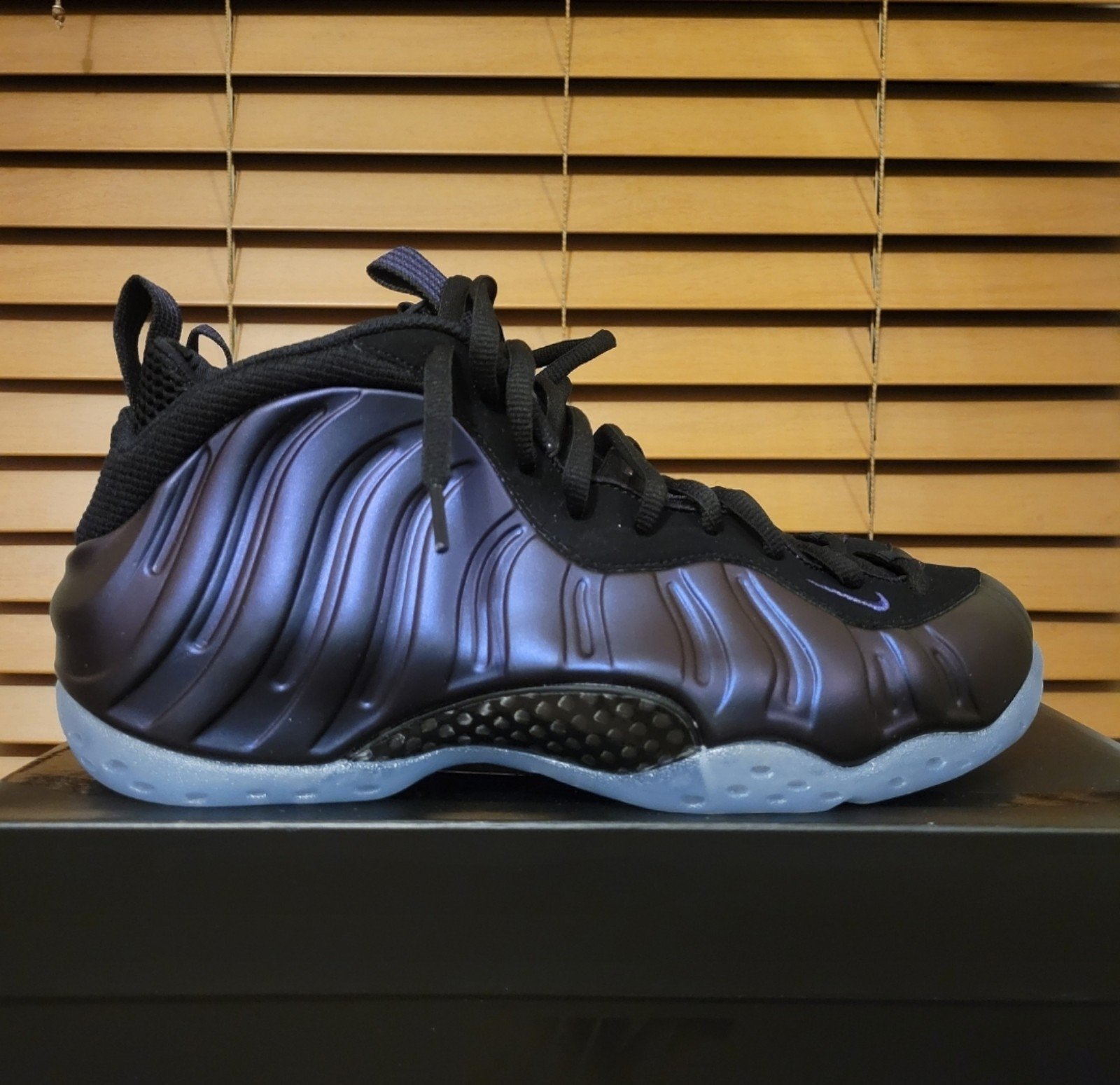 Nike Air Foamposite Eggplant sz 9.5 brand new