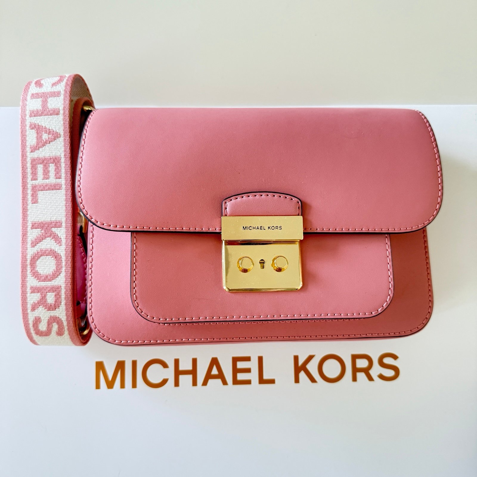 MICHAEL KORS SLOAN EDITOR MD FLAP MESSENGER Leather