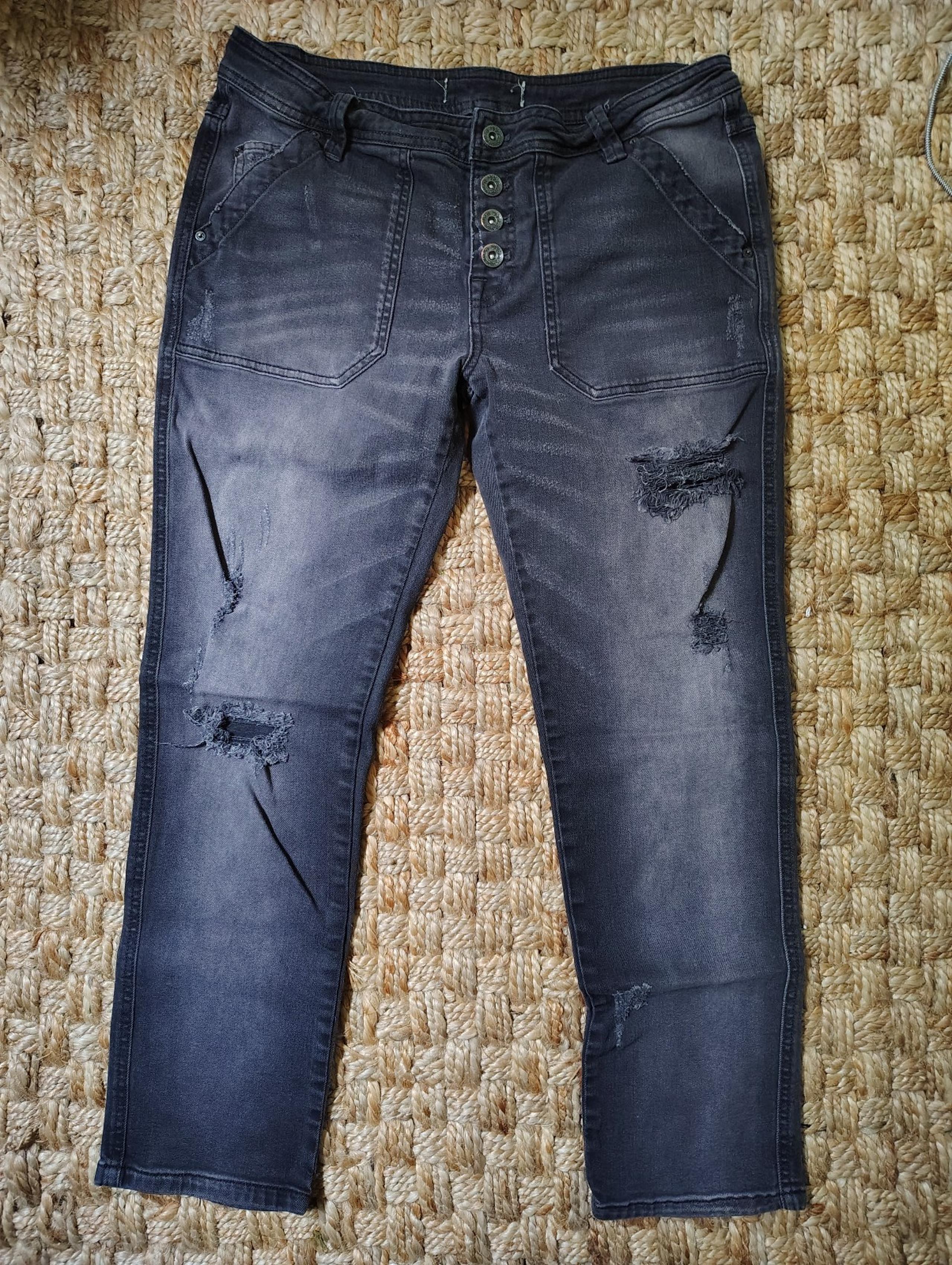 Free People Distressed gray/black cropped pants