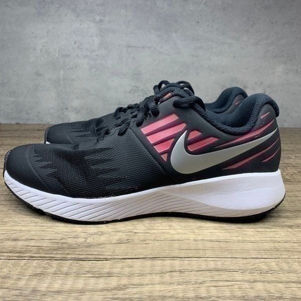 Nike~Star Runner 2~Black/Pink~Running Shoes Youth Girls US 4.5Y