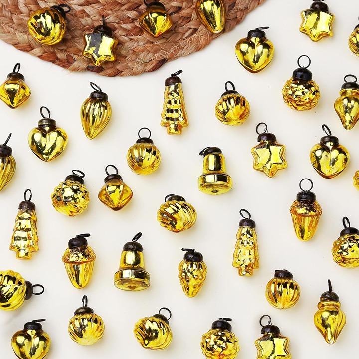 Indian Shelf Gold Hanging Ornaments - 25 Premium Glass Christmas Ornaments - Vin