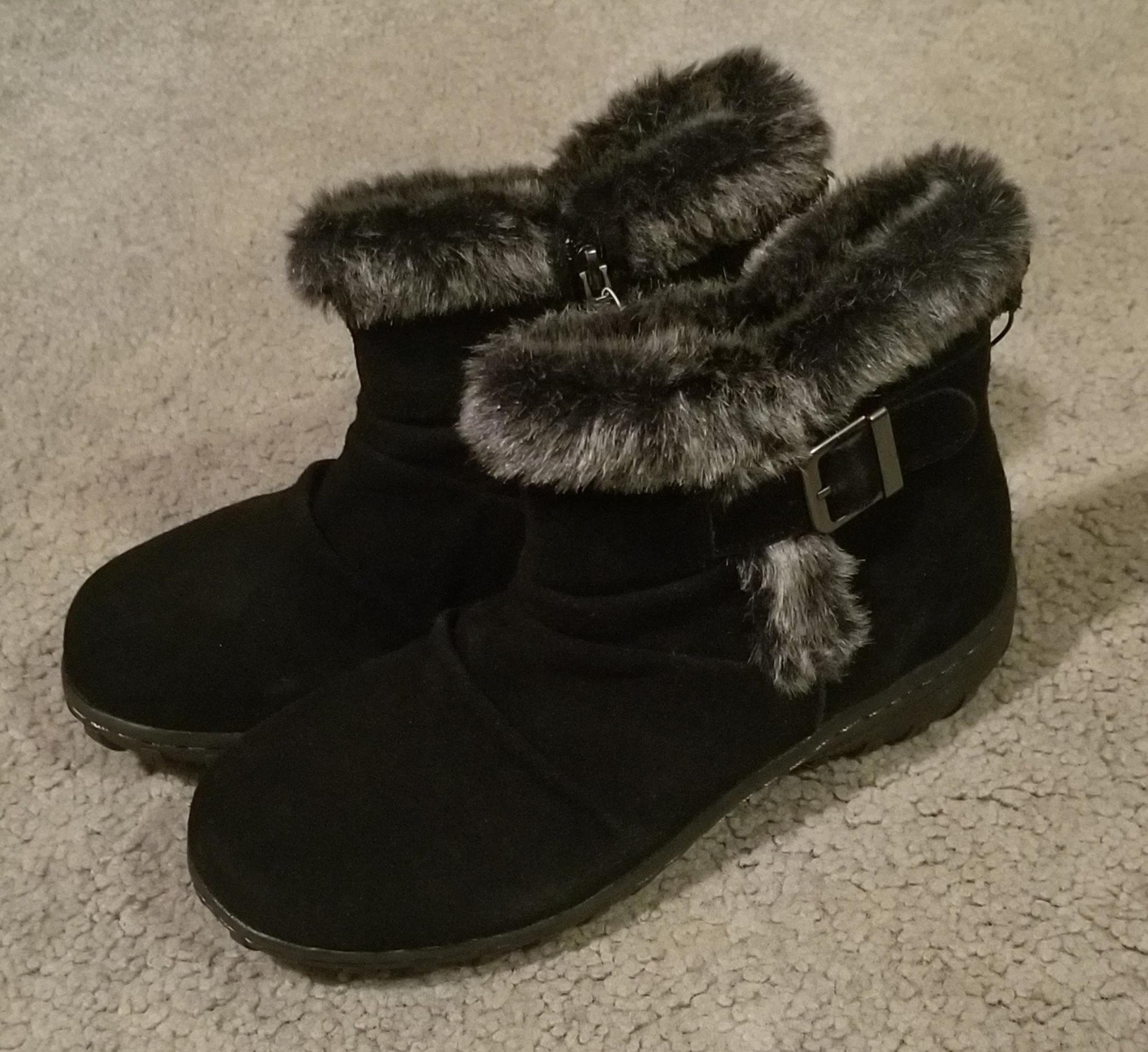 Womens Khombu Black Lindsey Boots Size 7 NIB