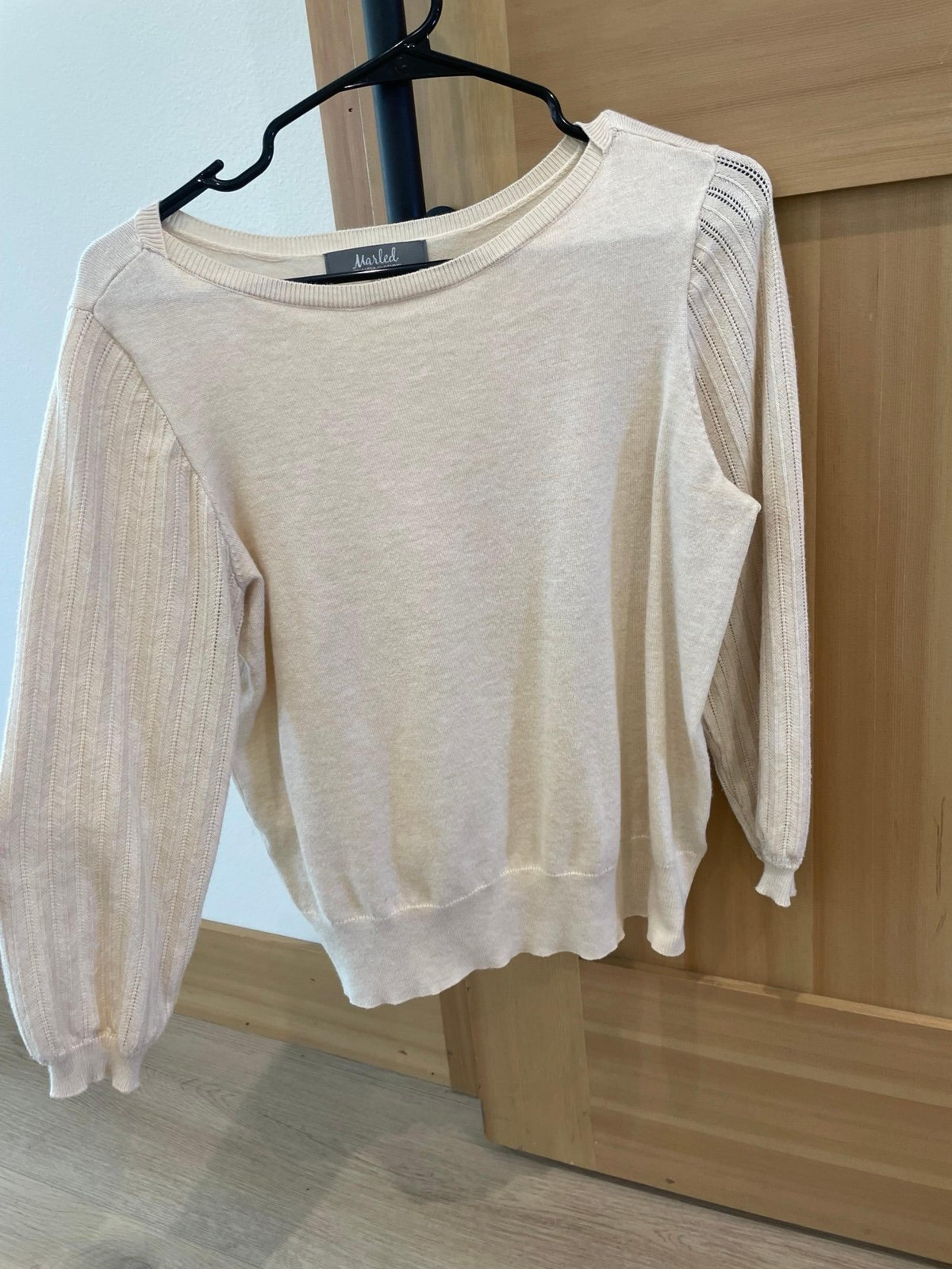 Lovely Knit Shirt/Blouse