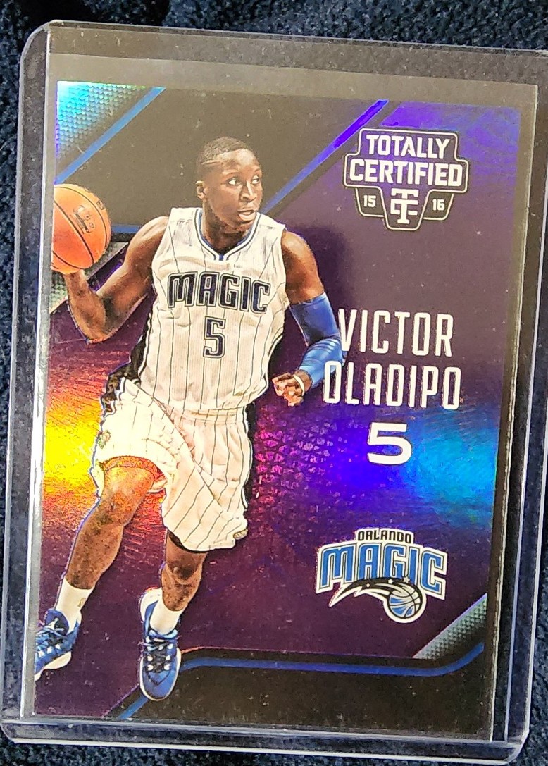 Victor oladipo totally certified refractor /50 parallel magic nba