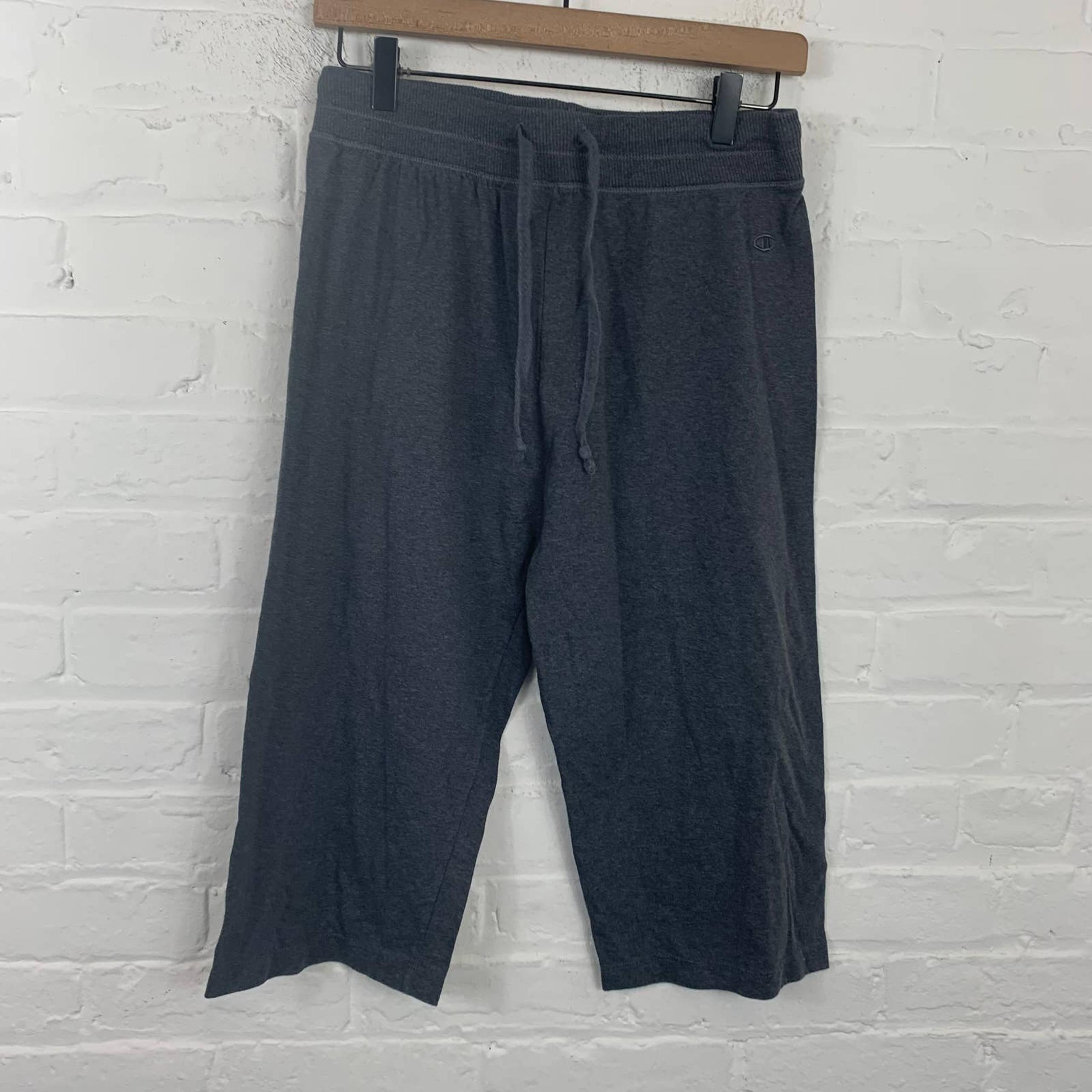 Champion Women's Activewear Authentic Loose Fit Cropped Sweatpants Black Size M