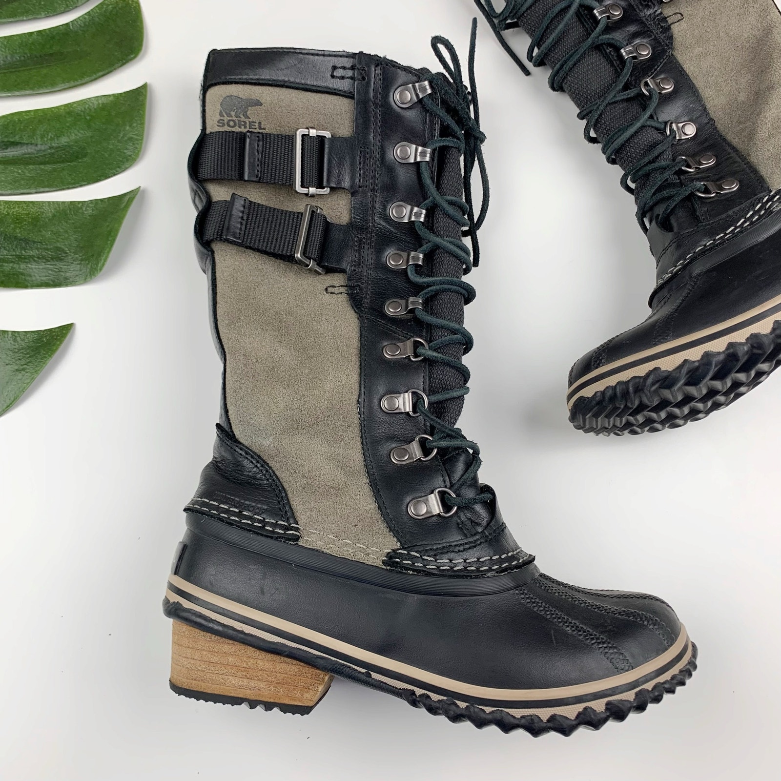 Sorel Conquest Carly II Winter Boots Black Grey Waterproof NL2273 Women's 6