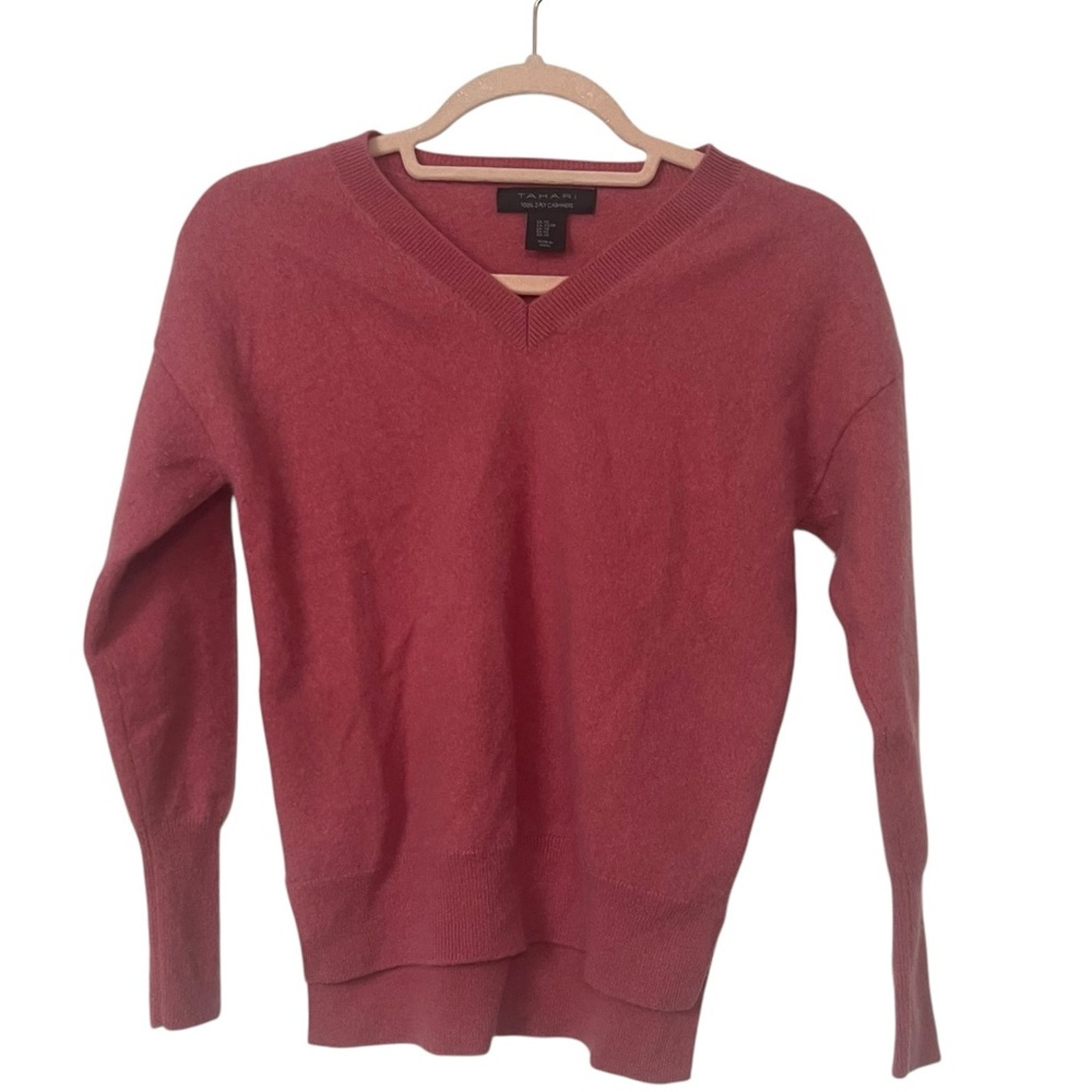 TAHARI PINK VNECK HIGH LOW SWEATER 100% 2 PLY CASHMERE XS PREPPY QUIET LUXURY