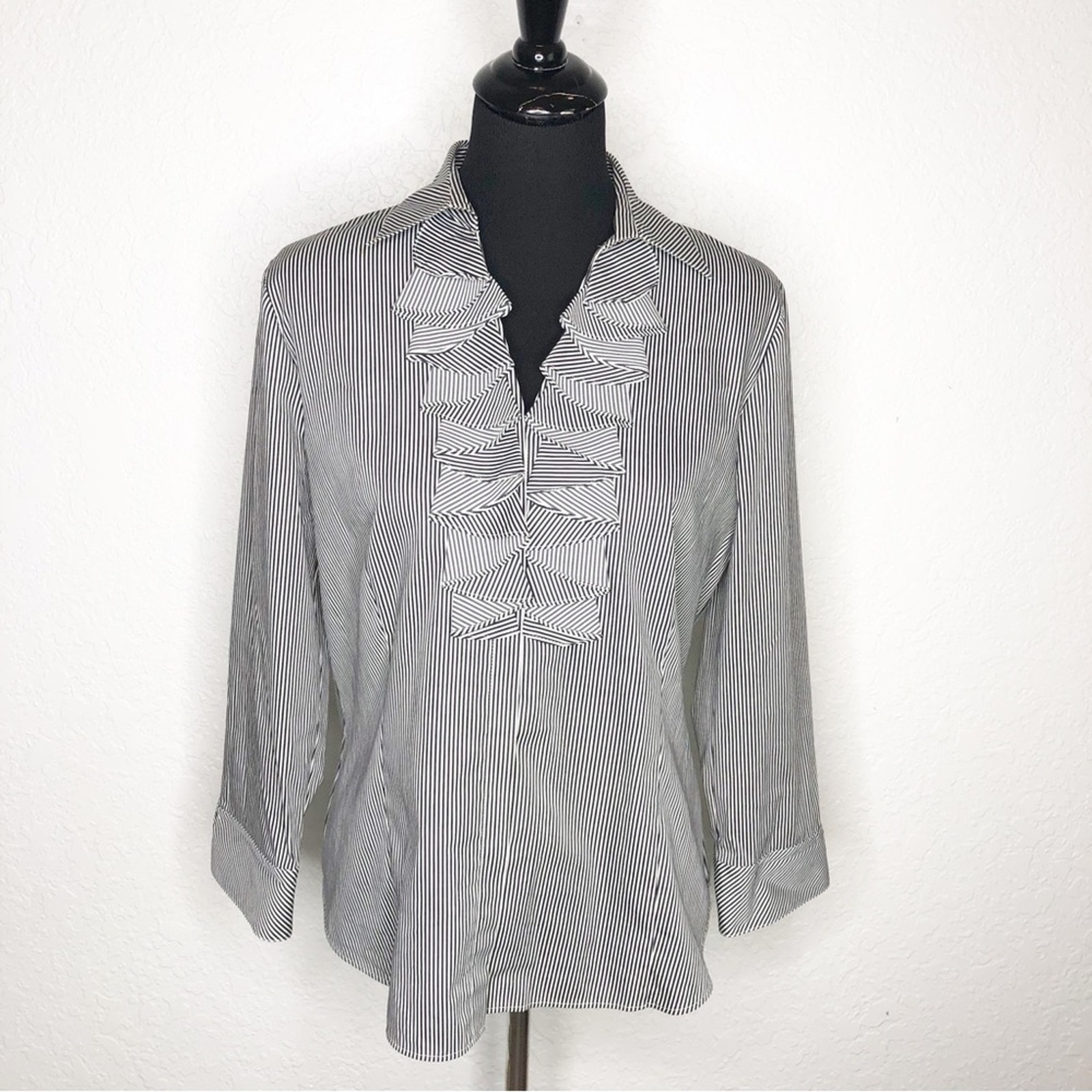 Lafayette 148 black white striped ruffle collar tailored button down top size 8