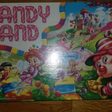 New 2005 Vintage Candyland Board Game