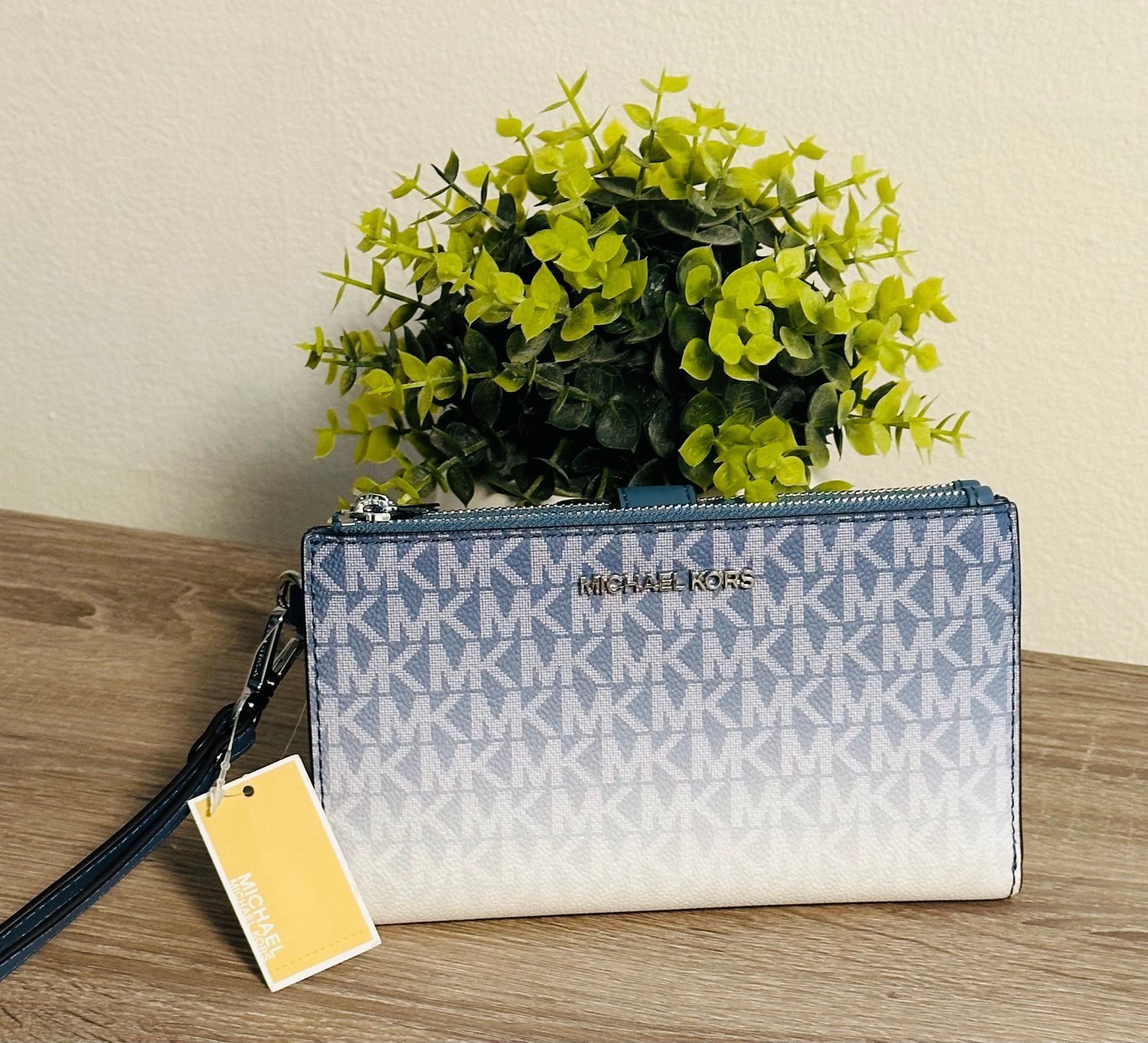 Michael Kors double zip wallet