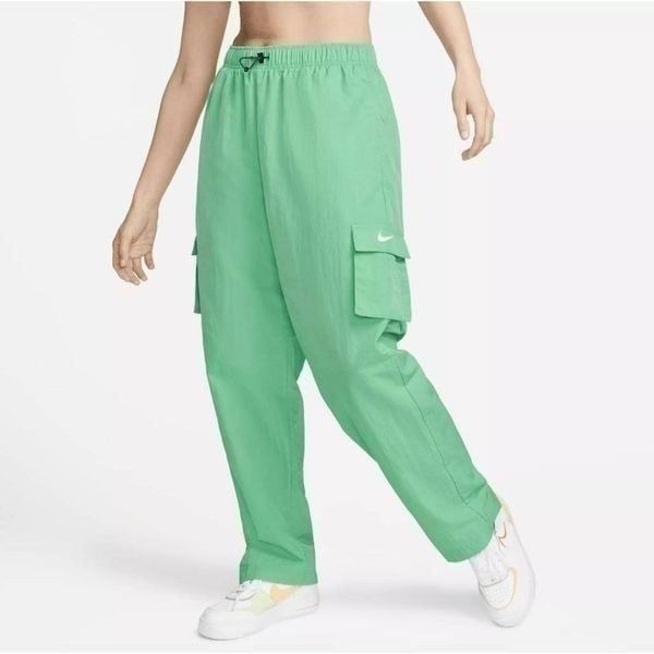 Nike Cargo Track Pants Women's Small Green 100% Nylon Elastic Waist Pockets NWT