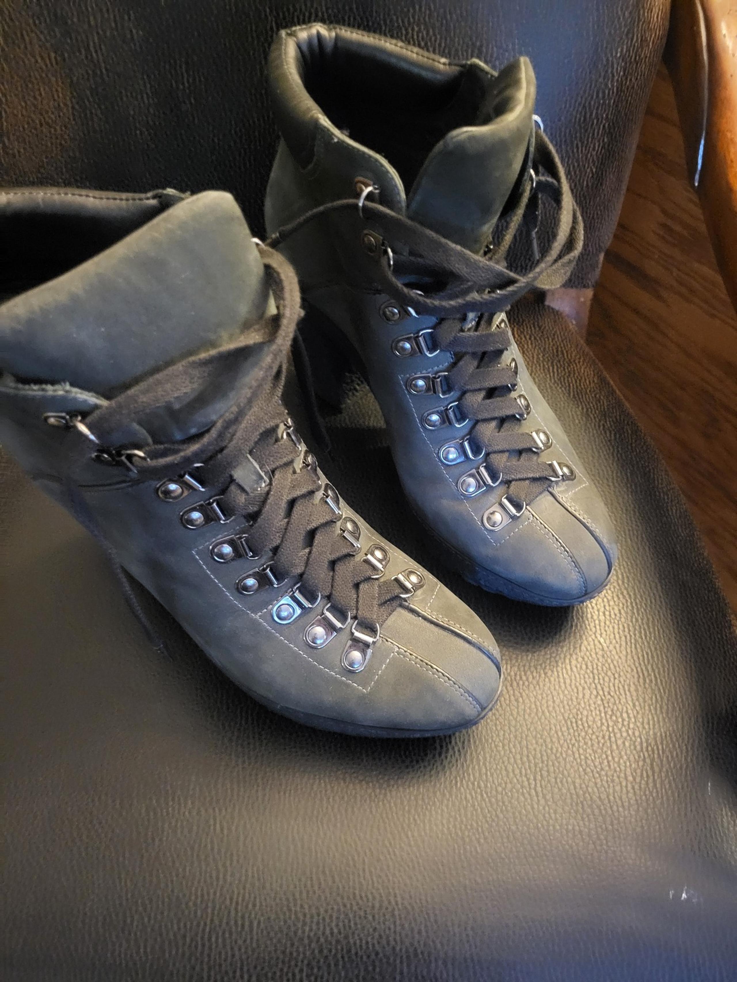 Boots, Diane von furstenberg army green size 9.5