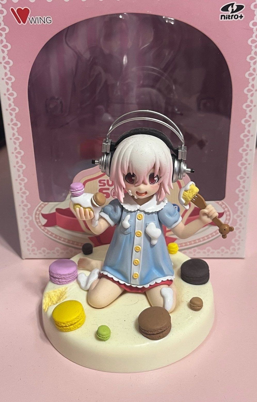 Super sonico tomboy figure