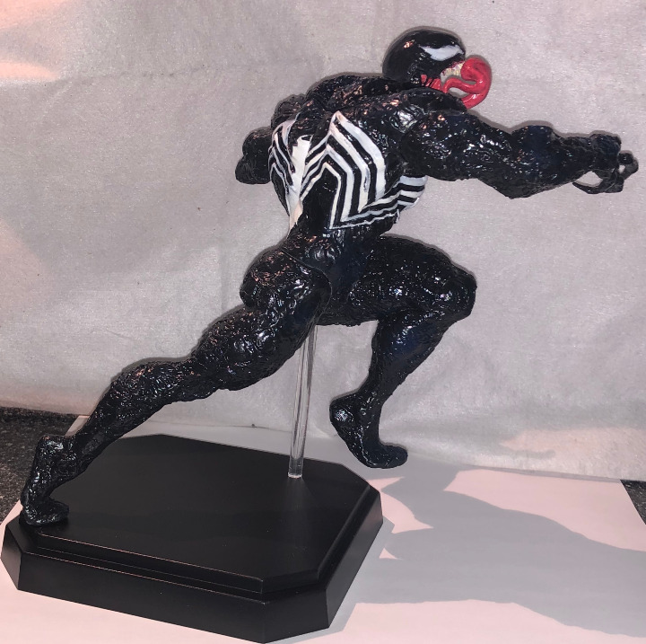 Venom leaping pvc statue, spiderman villain anti hero figure, marvel symbiote