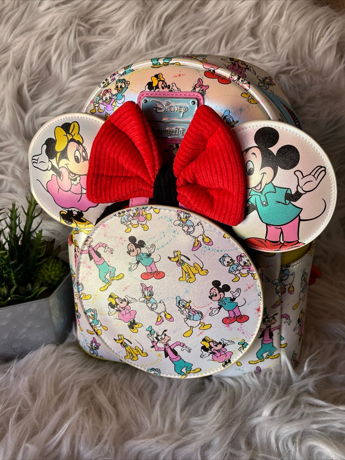 Disney Mickey & Friends Classic All-Over Print Iridescent mini Backpack / Ear