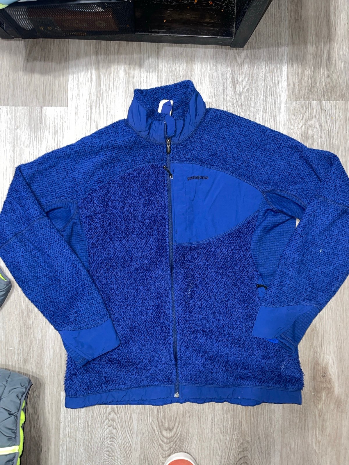 Patagonia Full Zip Pull Over Size XL