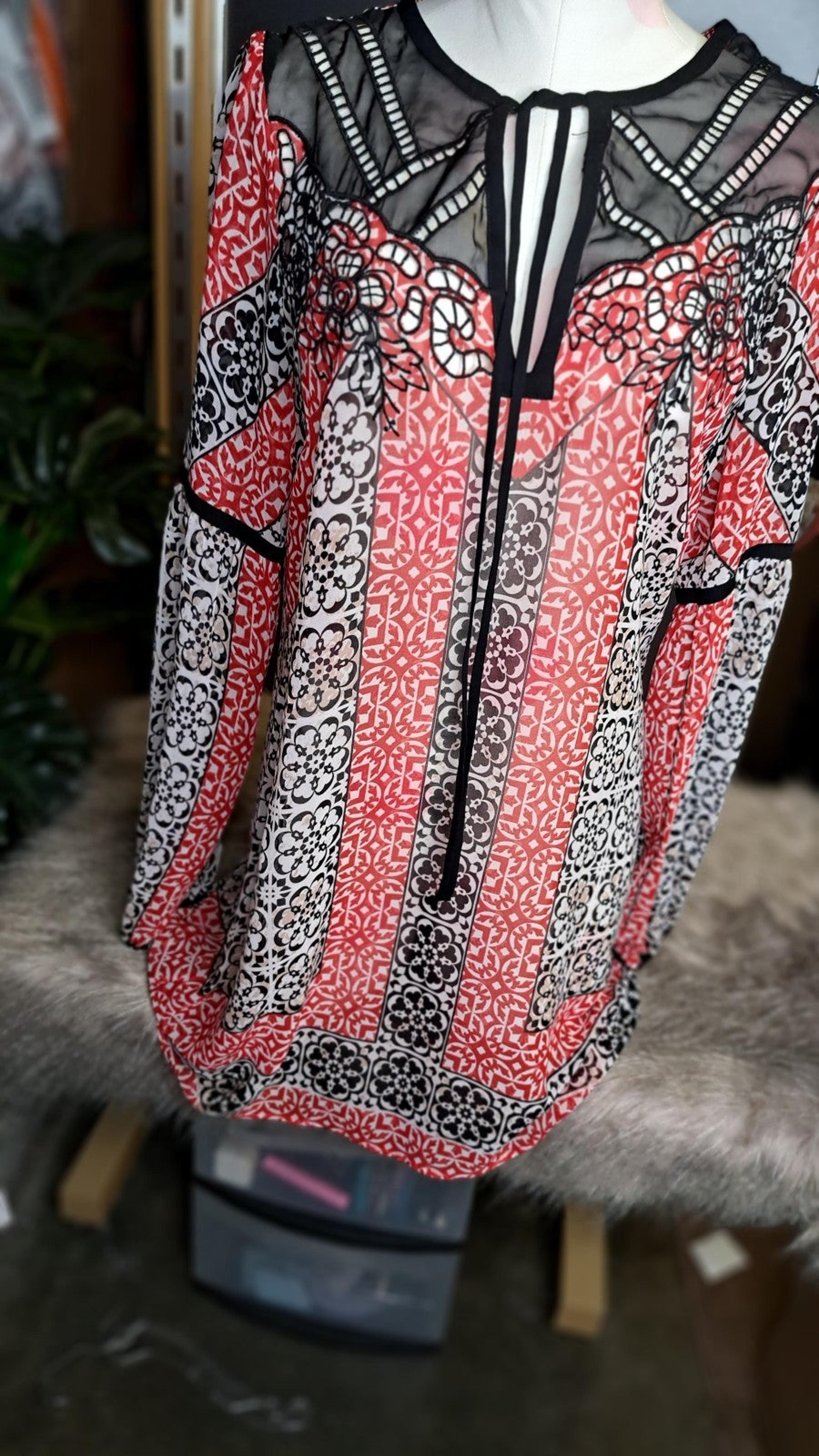 Bebe • Black Red Crochet Tunic Boho Tie Front Funky Fun Cute Chiffon Sheer Y2k