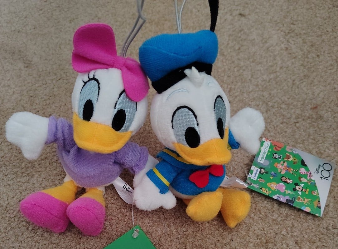 Disney 100 JAPAN EXCLUSIVE Donald and Daisy Duck keychain plushd