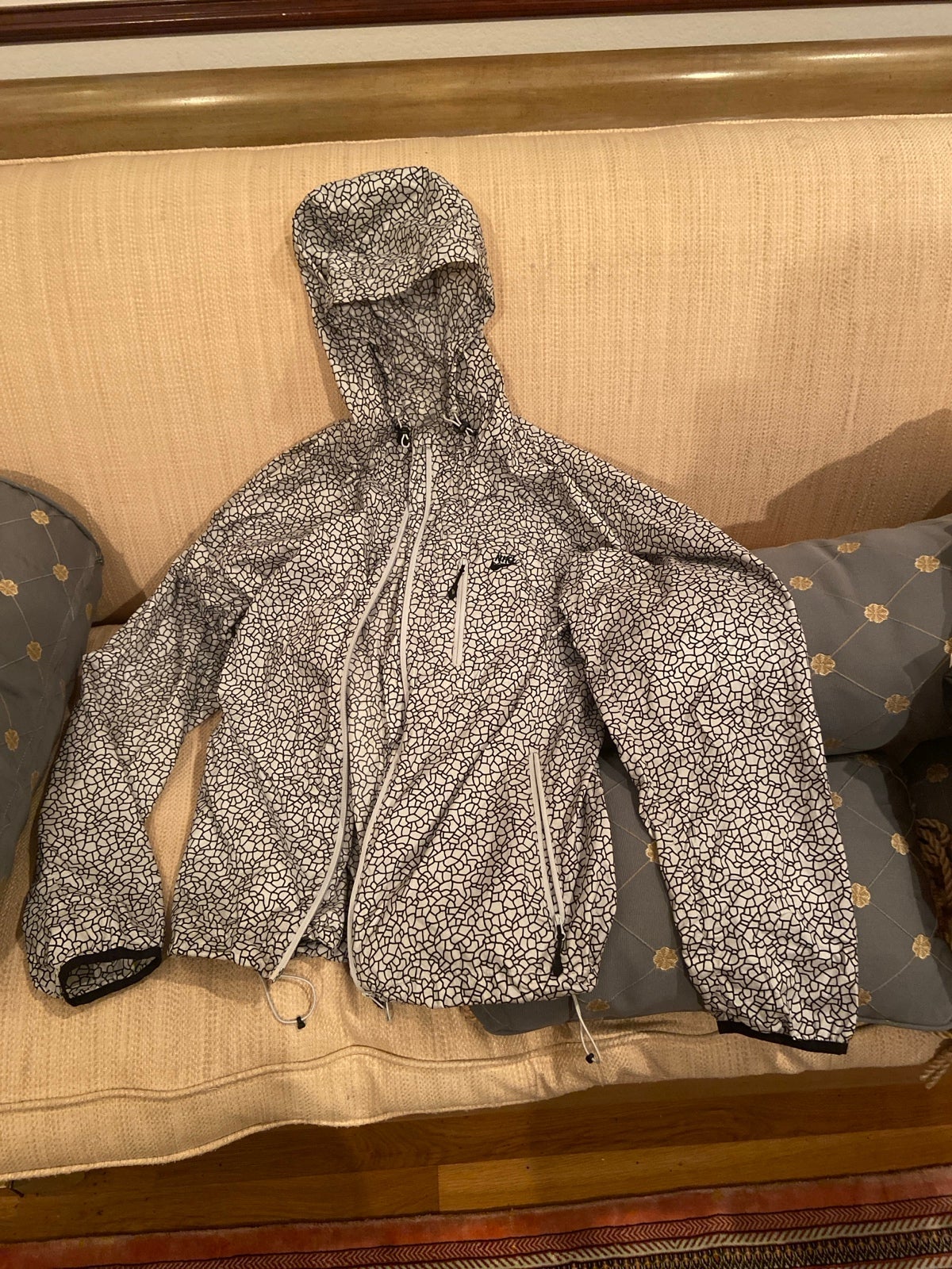 Nike windbreaker