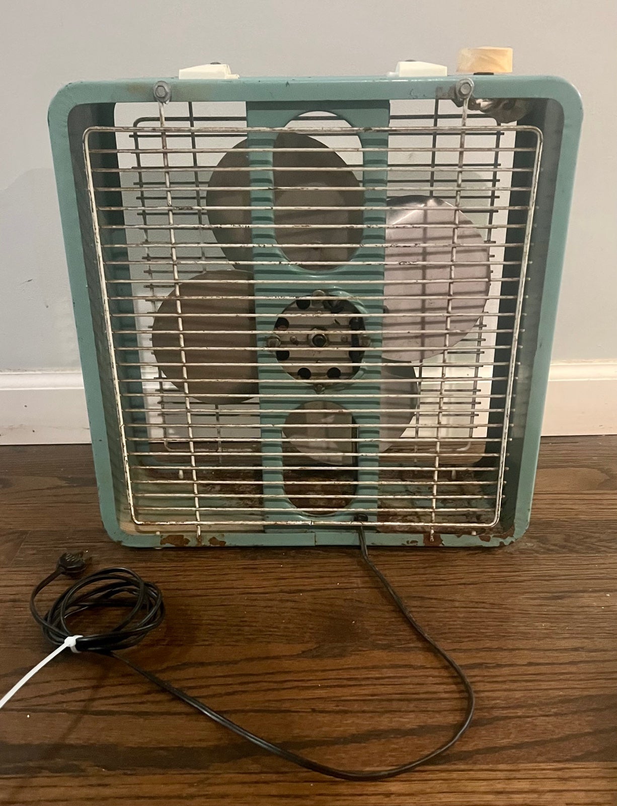 Vintage Eskimo Box Fan Model 121050 Turquoise Teal 3-Speed