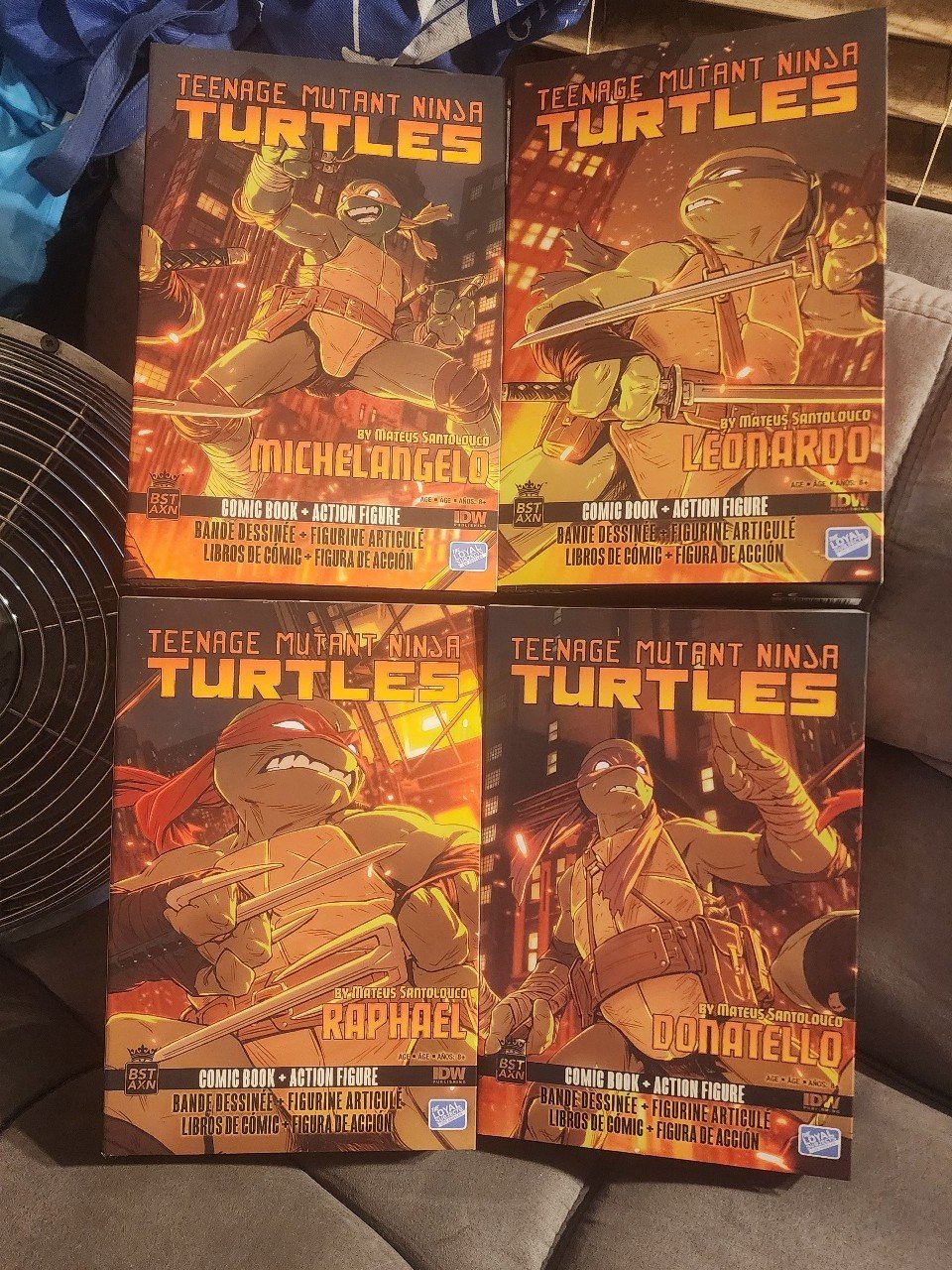 Teenage Mutant Ninja Turtles BST AXN TMNT- 4 figures & Comic lot