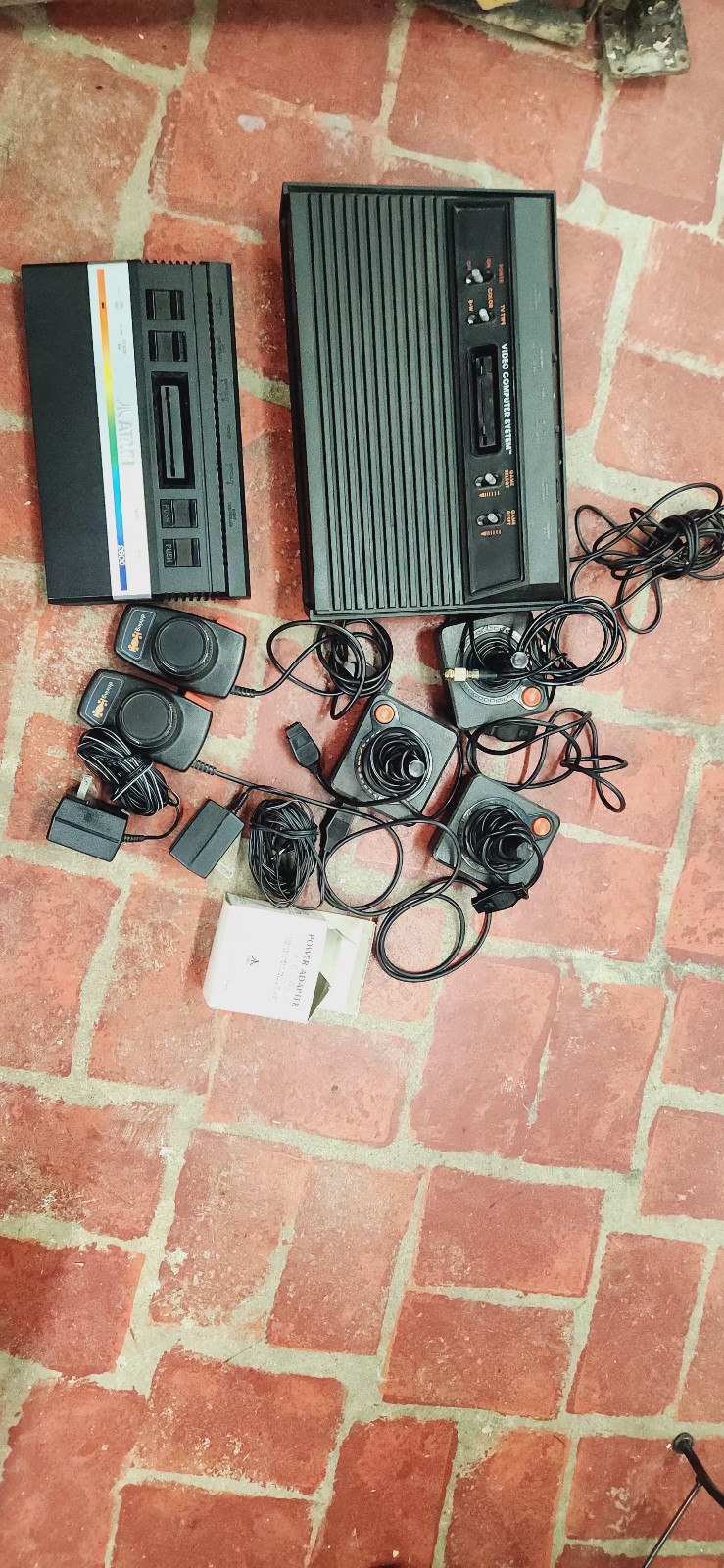 Atari 2600 Console, 32 Games, Accessories